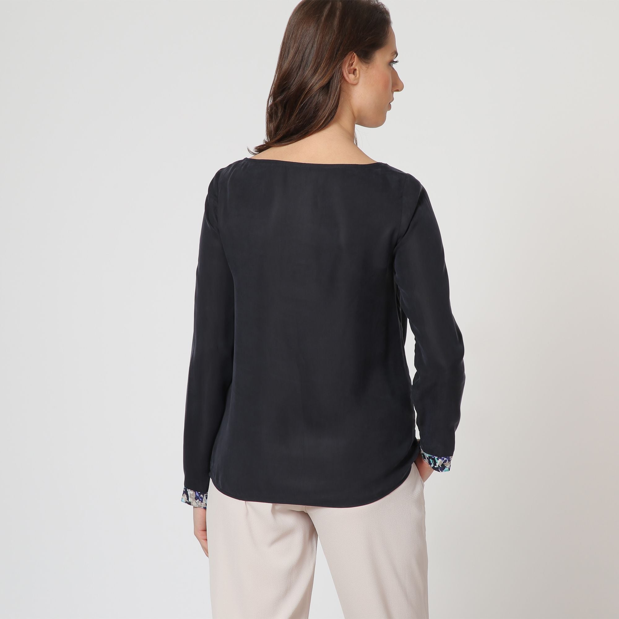 Blusa cupro lazo en delantero