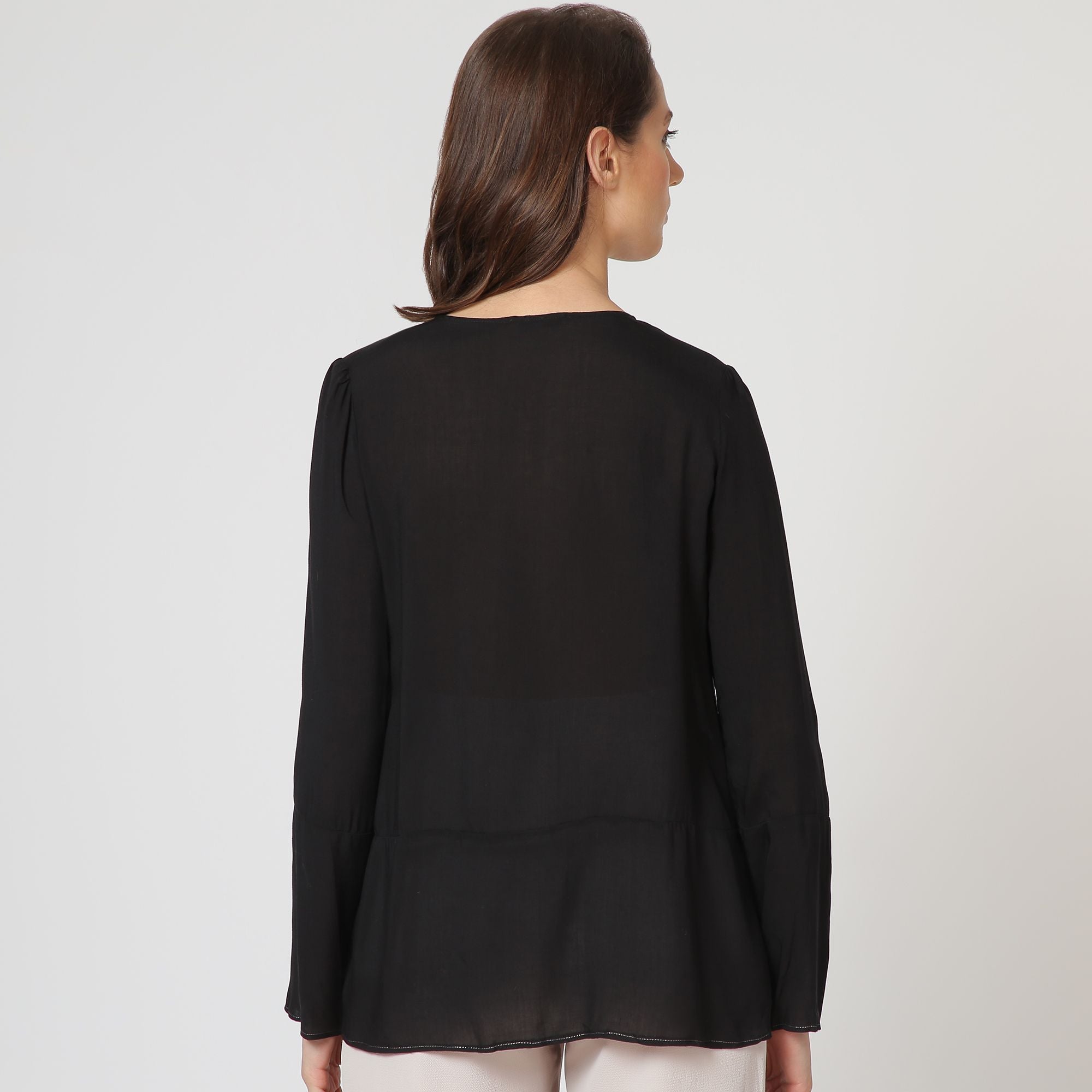 Blusa negra viscosa botones corazon
