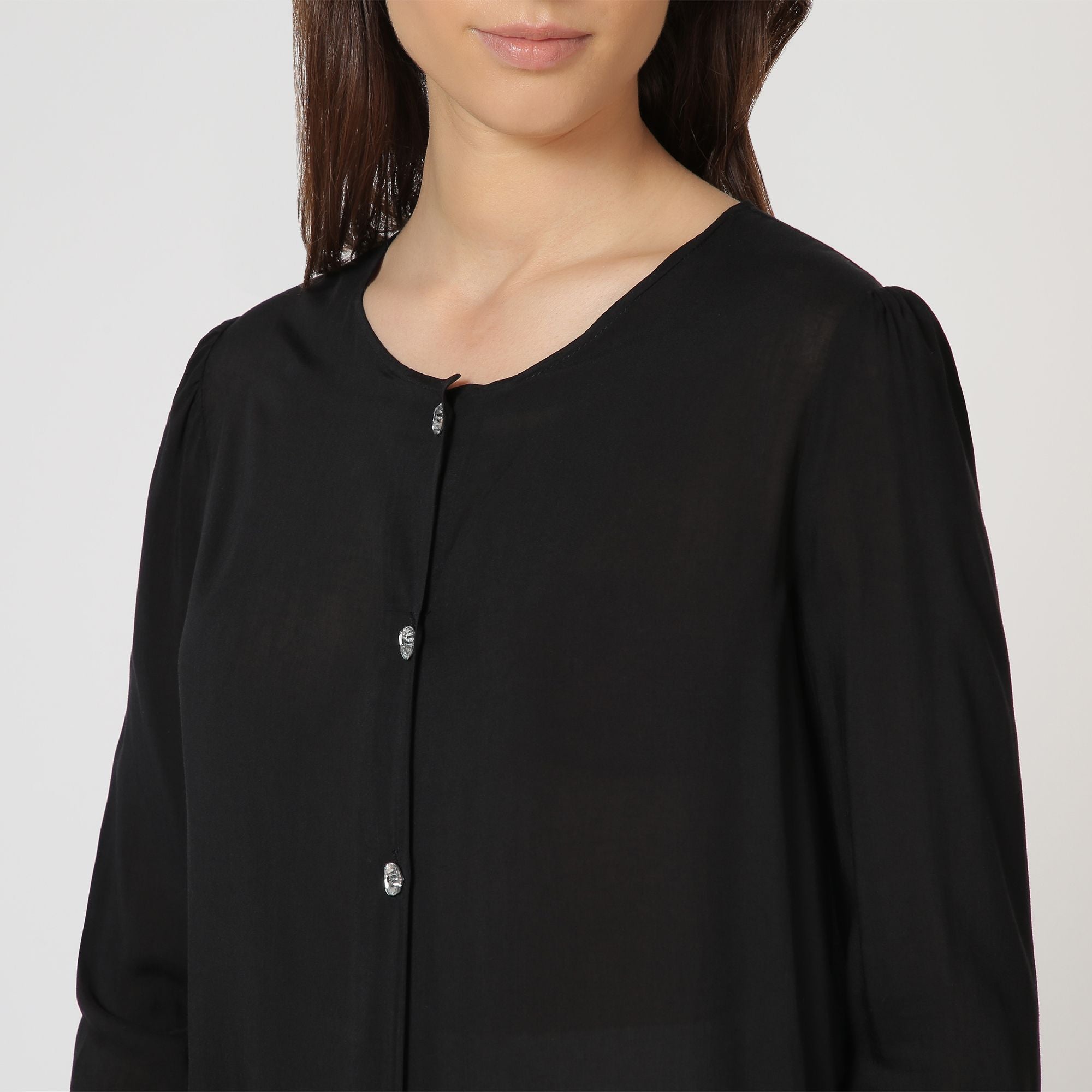 Blusa negra viscosa botones corazon