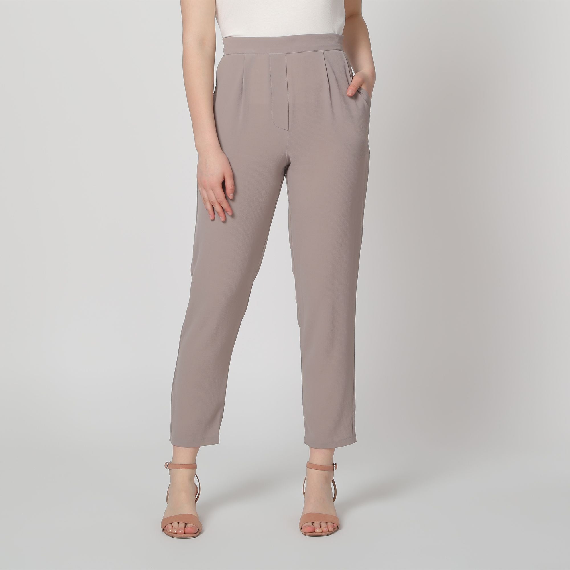 Pantalón recto GRIS
