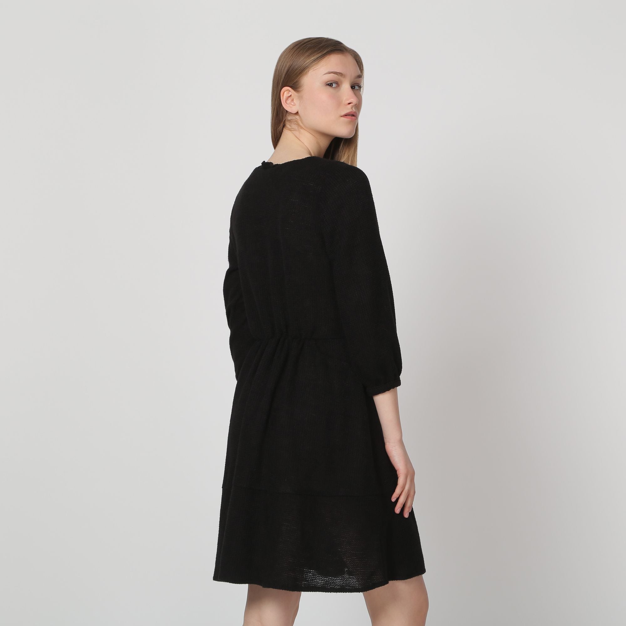 Vestido de punto negro