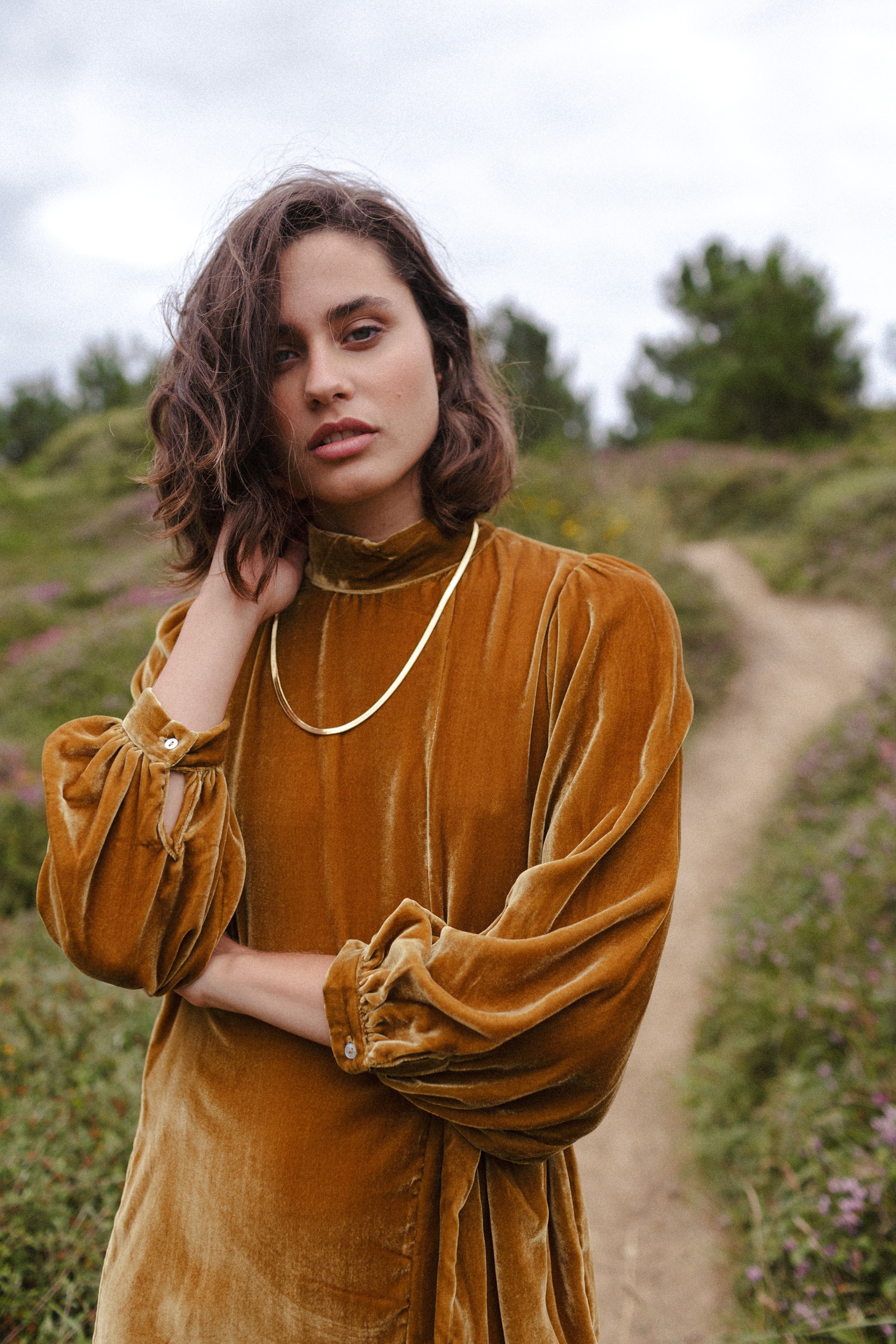 Vestido LAVAL terciopelo seda mostaza