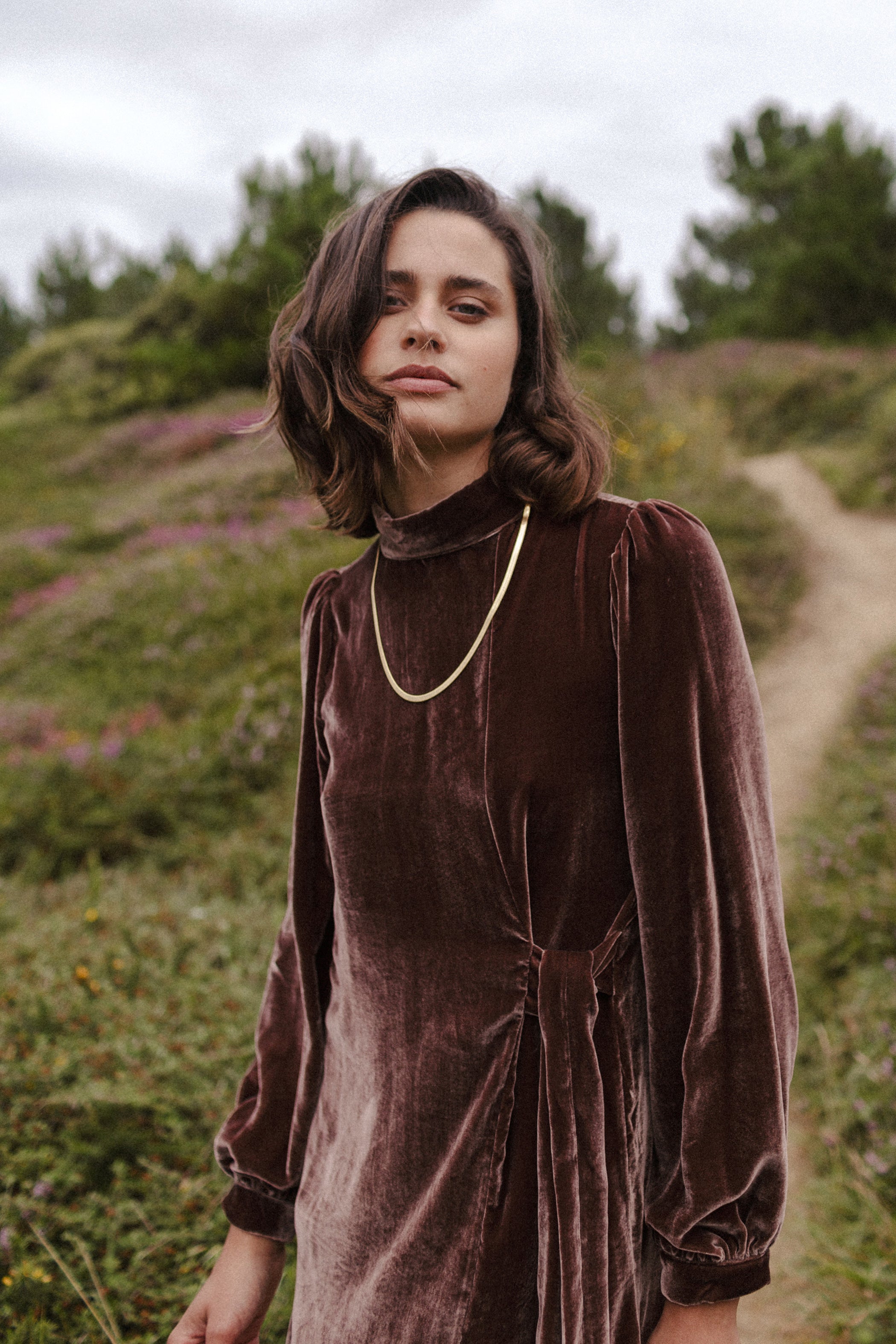 Vestido LAVAL terciopelo seda nut