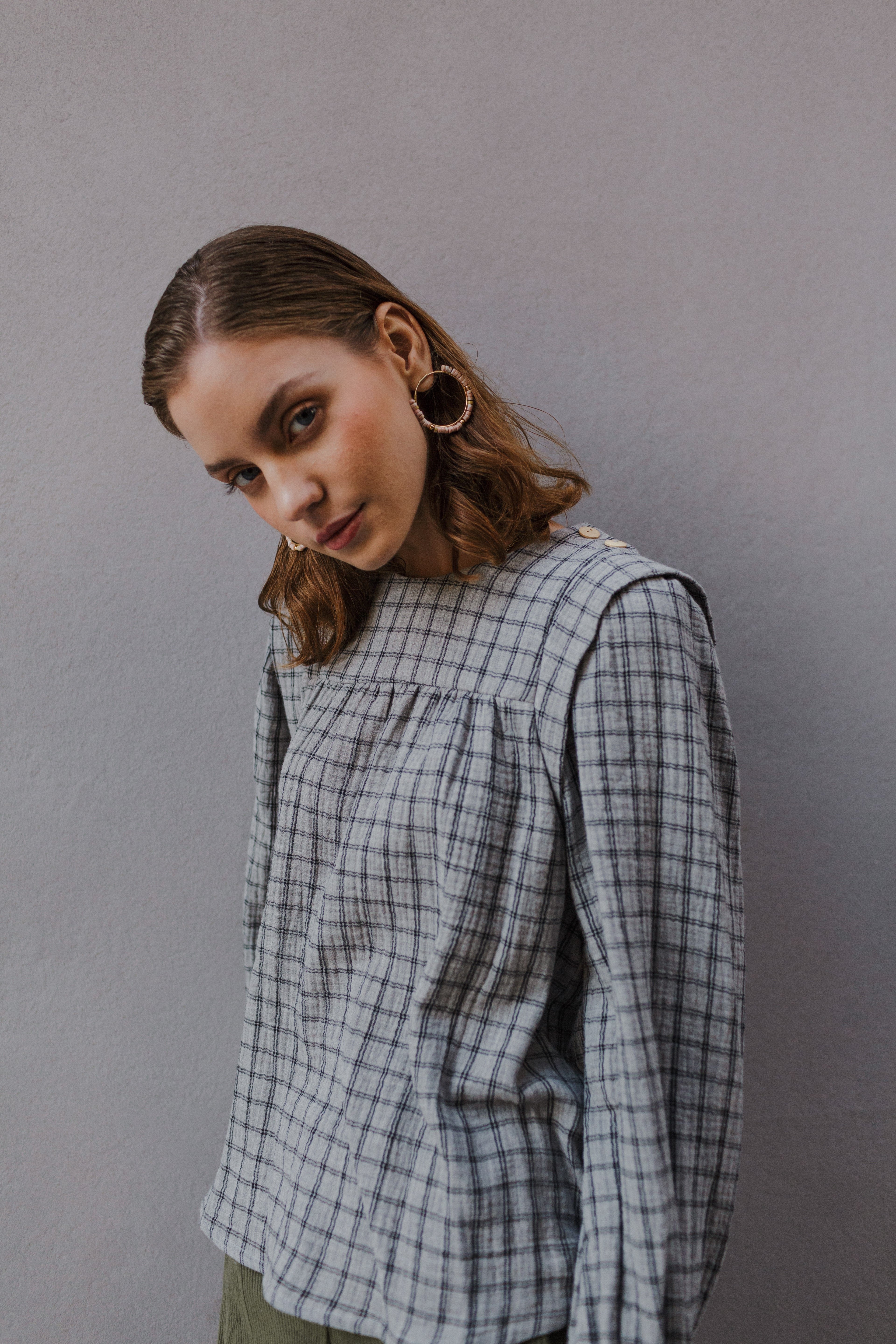 Blusa DEBA ORGANIC CUADROS GRIS