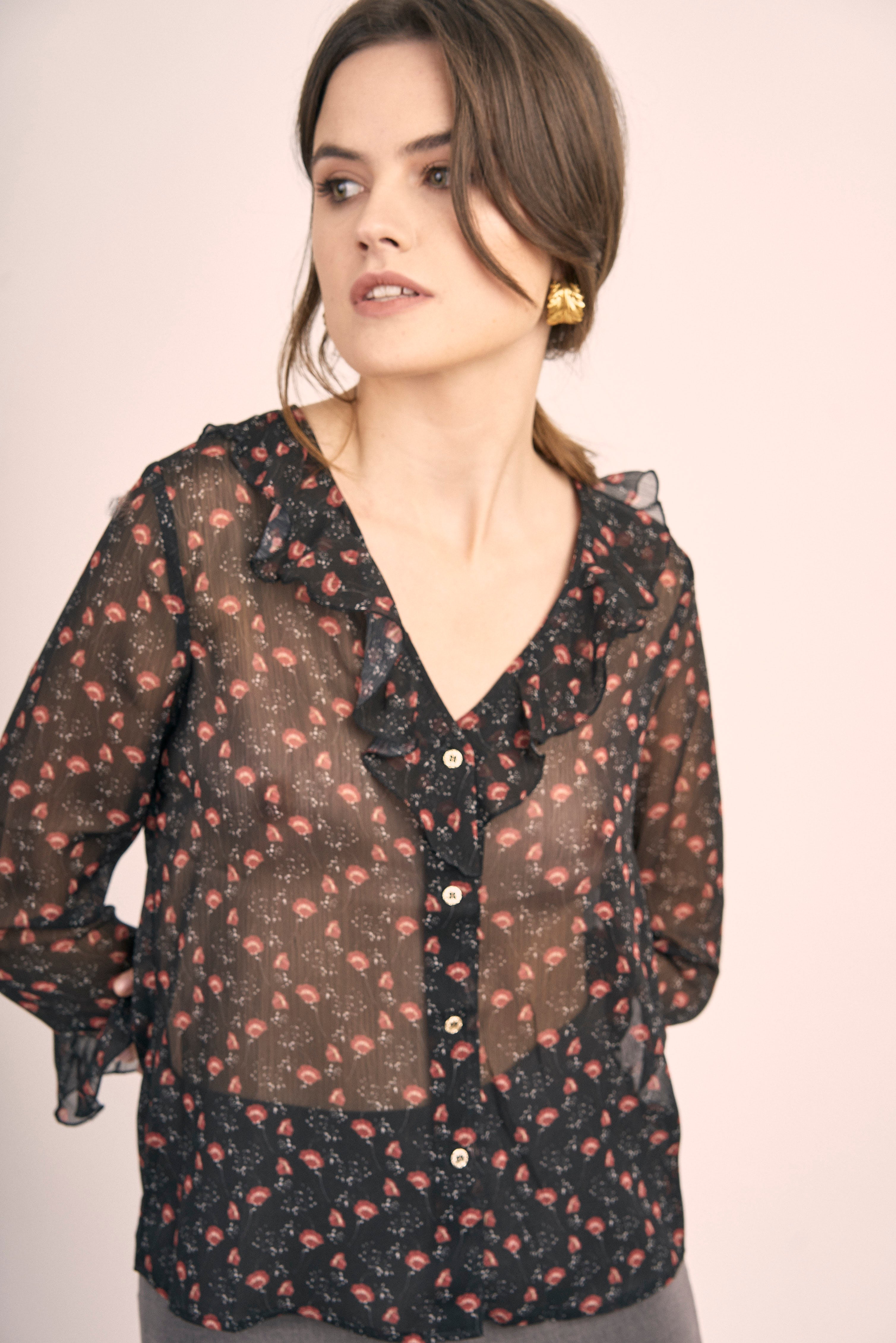 Blusa negra print flor roja