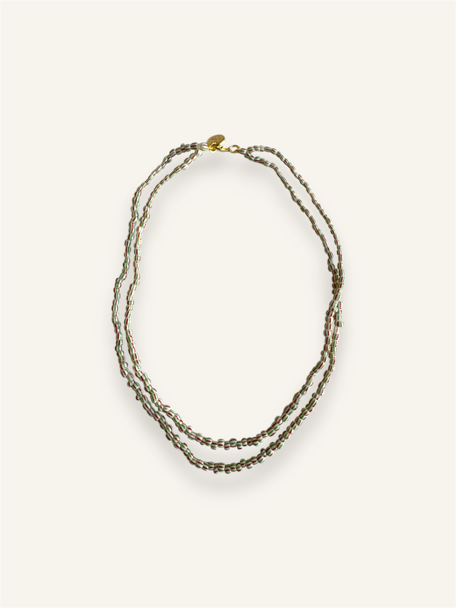 Collar YAKARTA crudo, rojo y verde.
