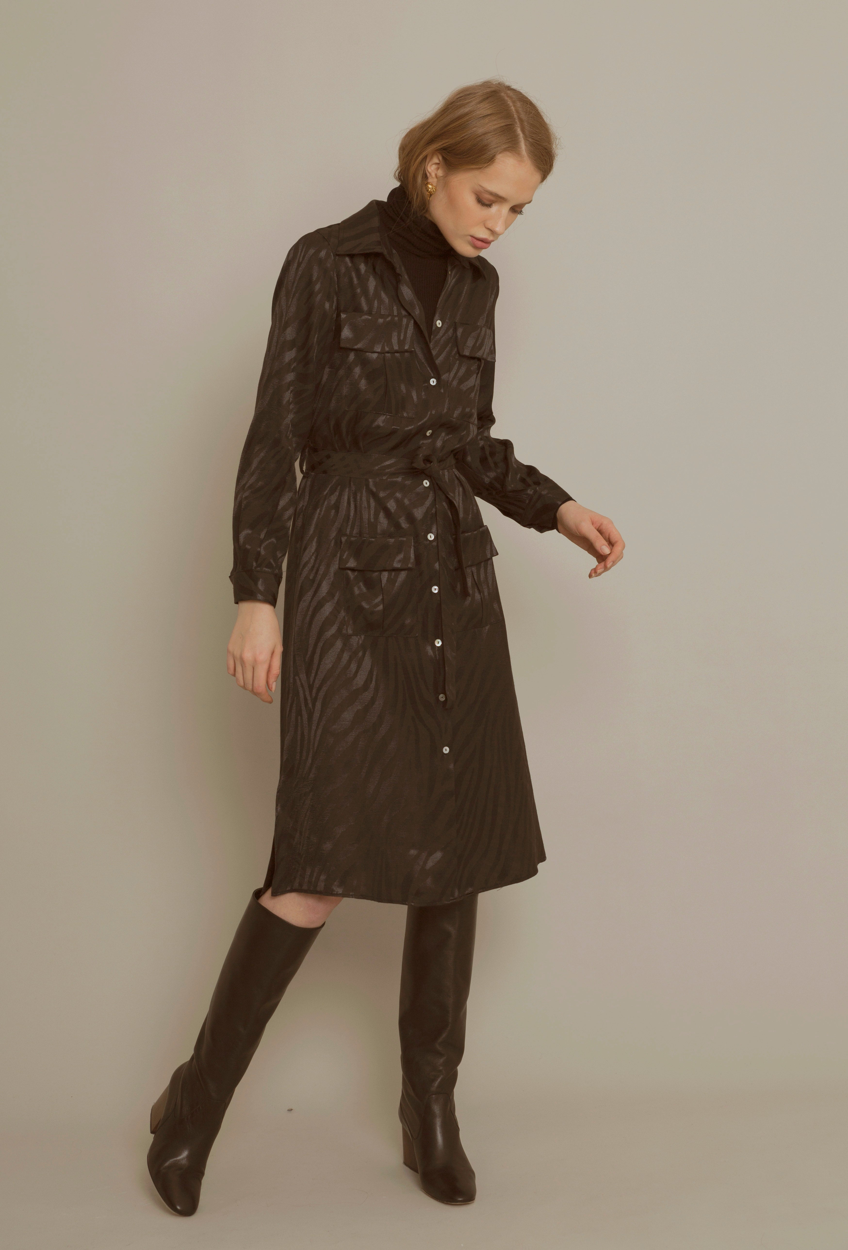 Vestido camisero lustre negro