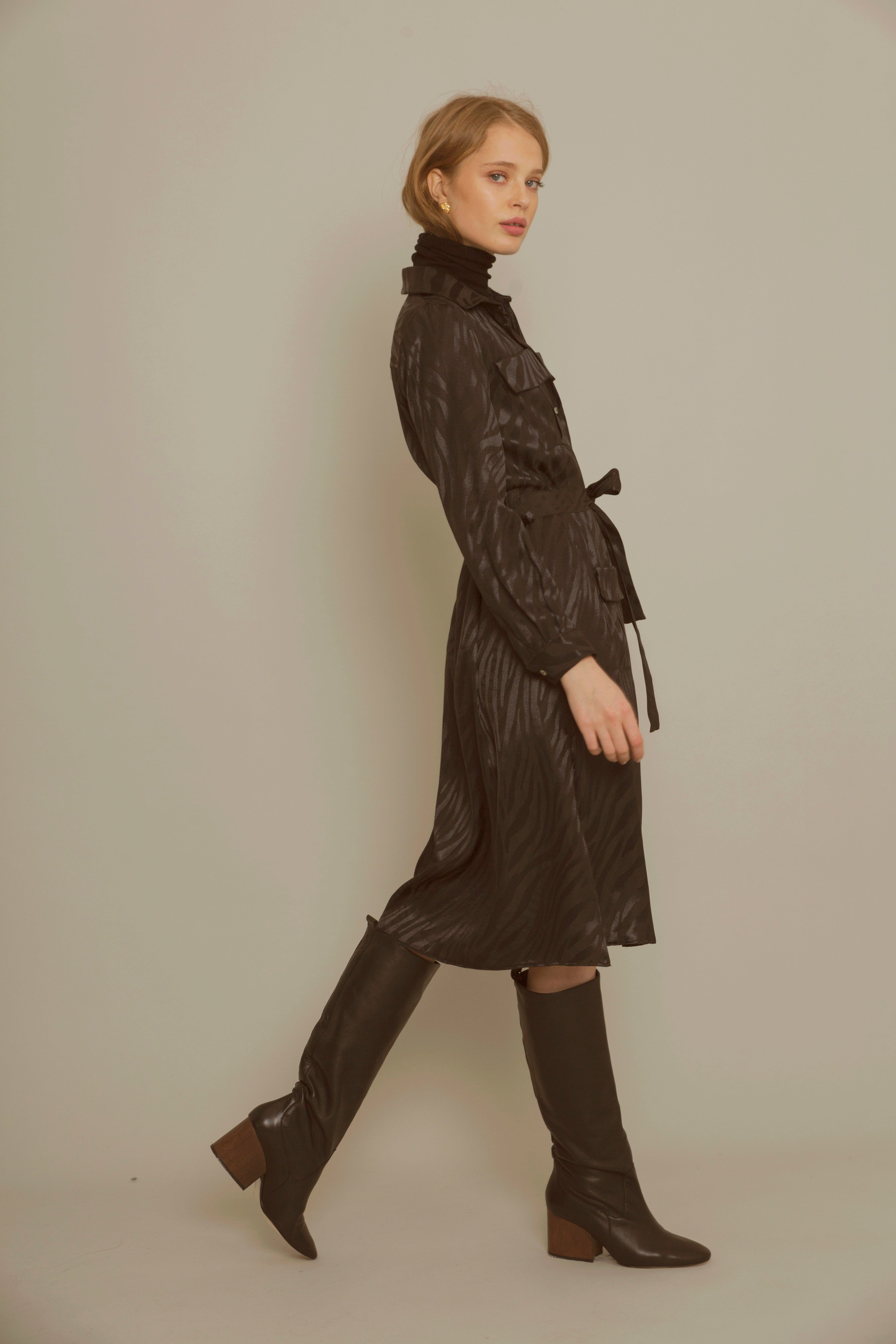 Vestido camisero lustre negro