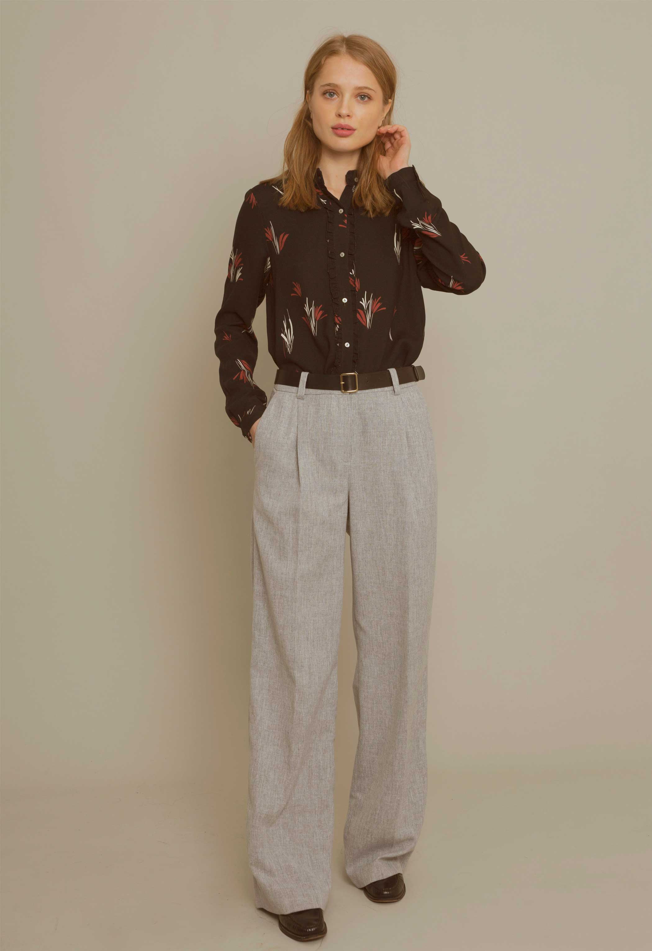 Pantalón acampanado gris claro lana