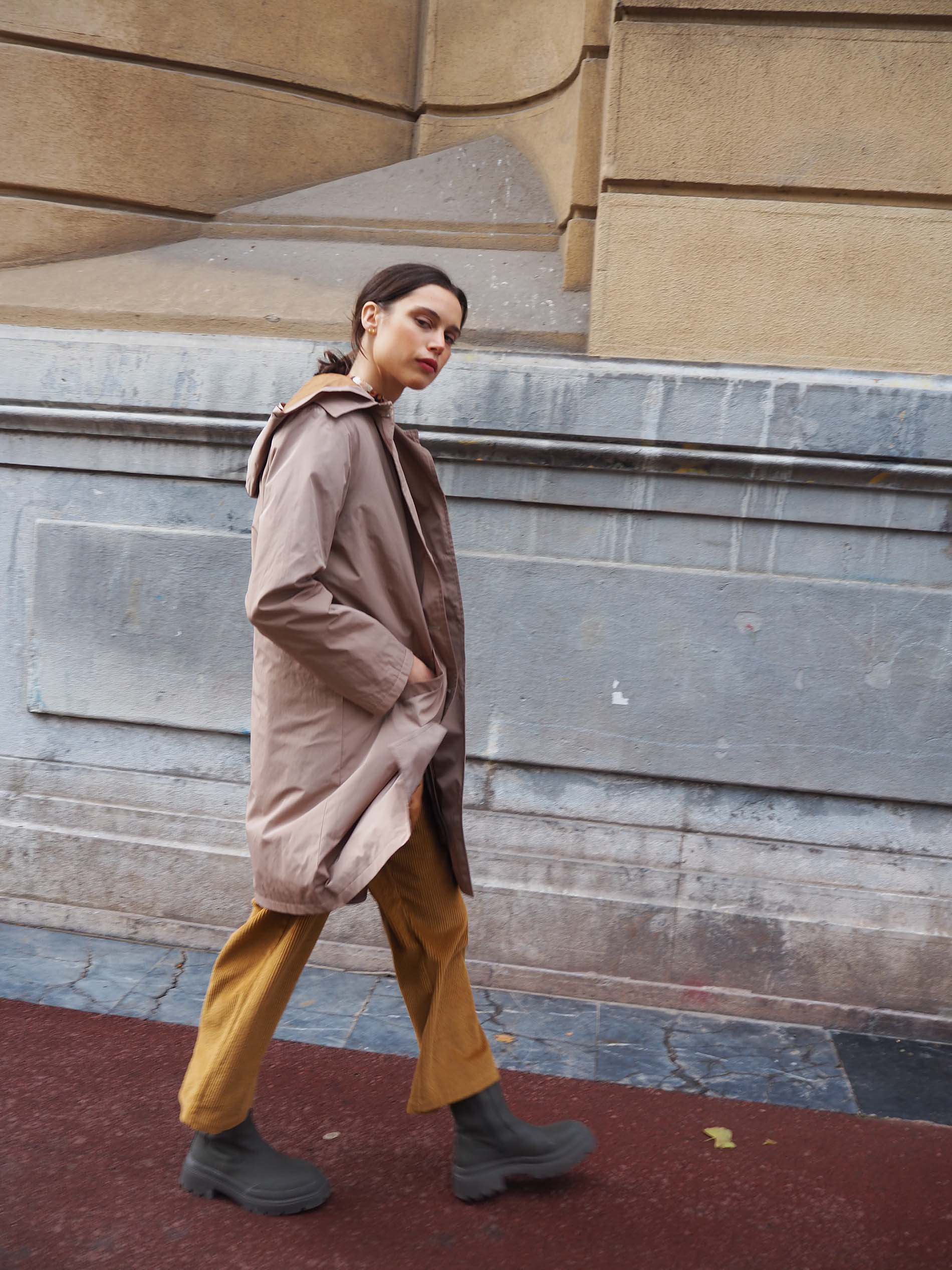 Gabardina RUSIA beige