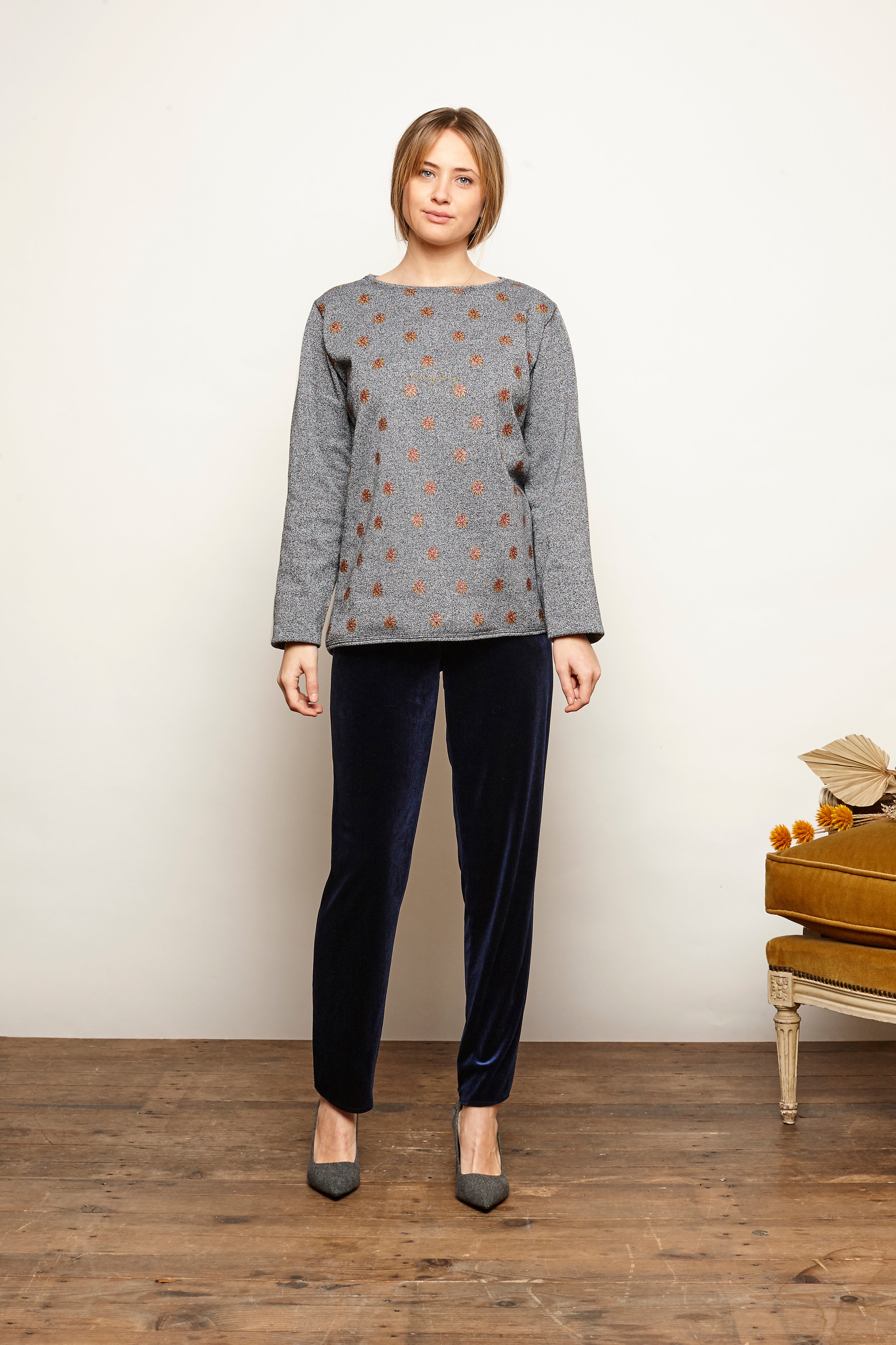 Sudadera GRIS MARGARITAS