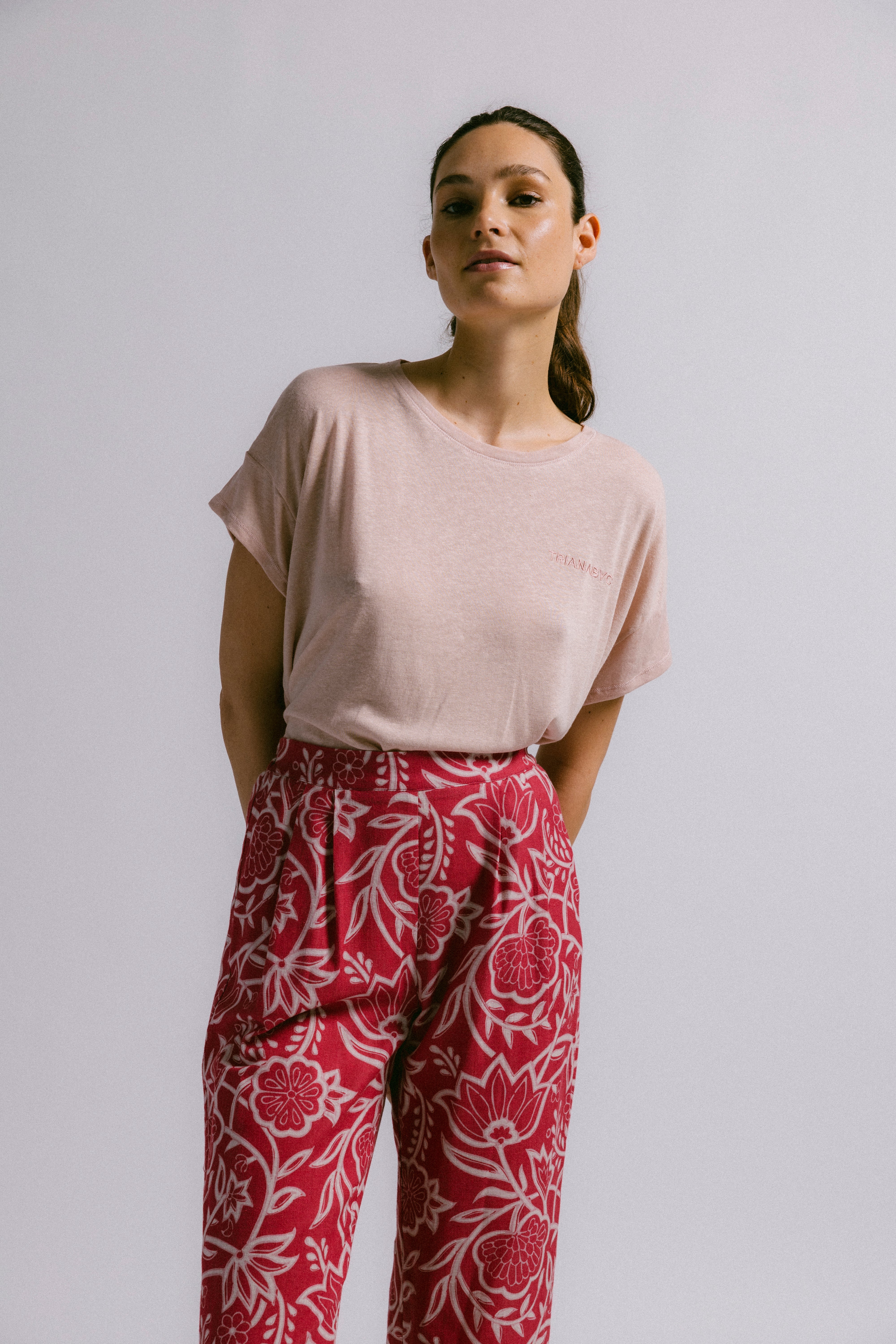 Pantalón millet flor deco rojo