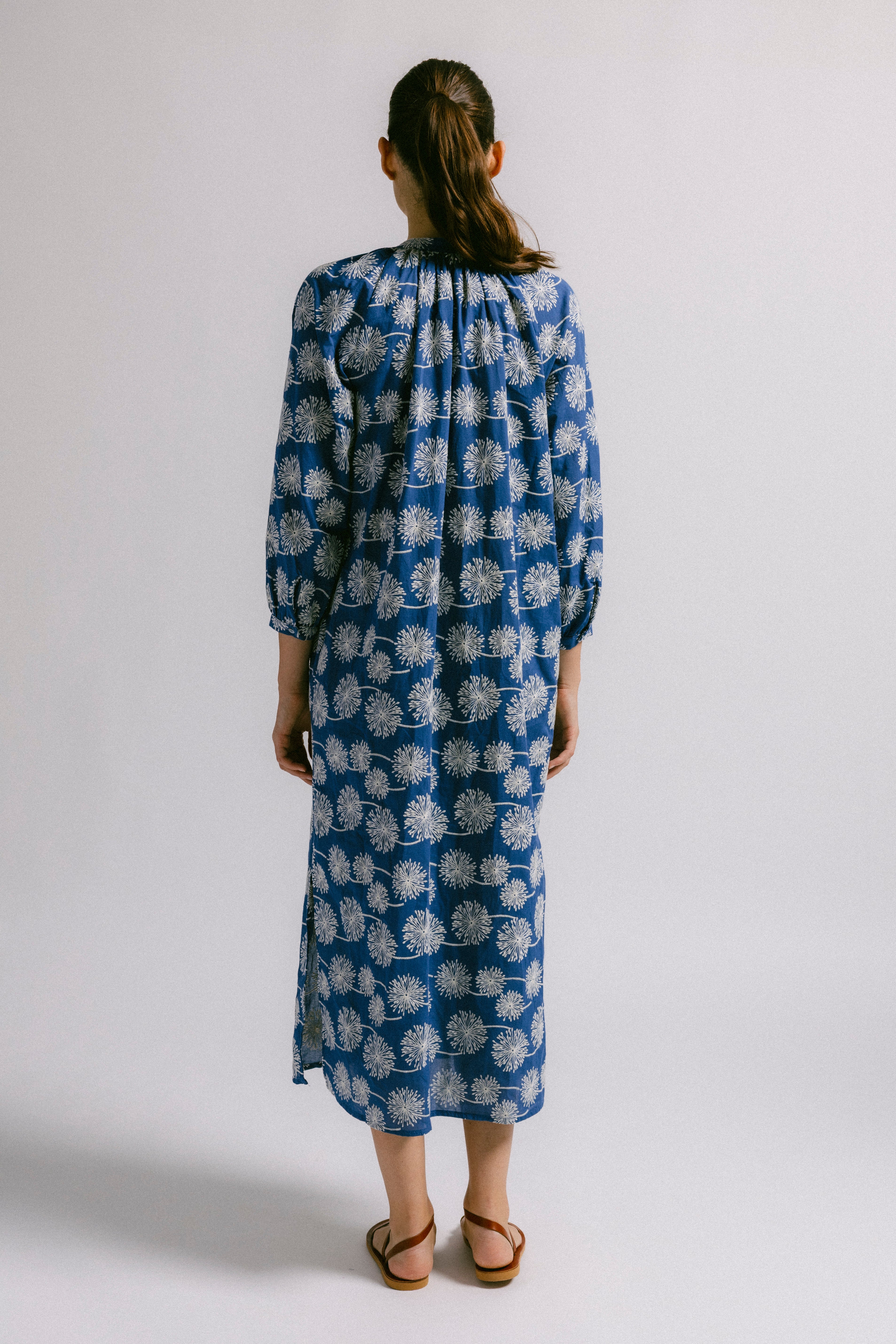 Vestido pato bordado