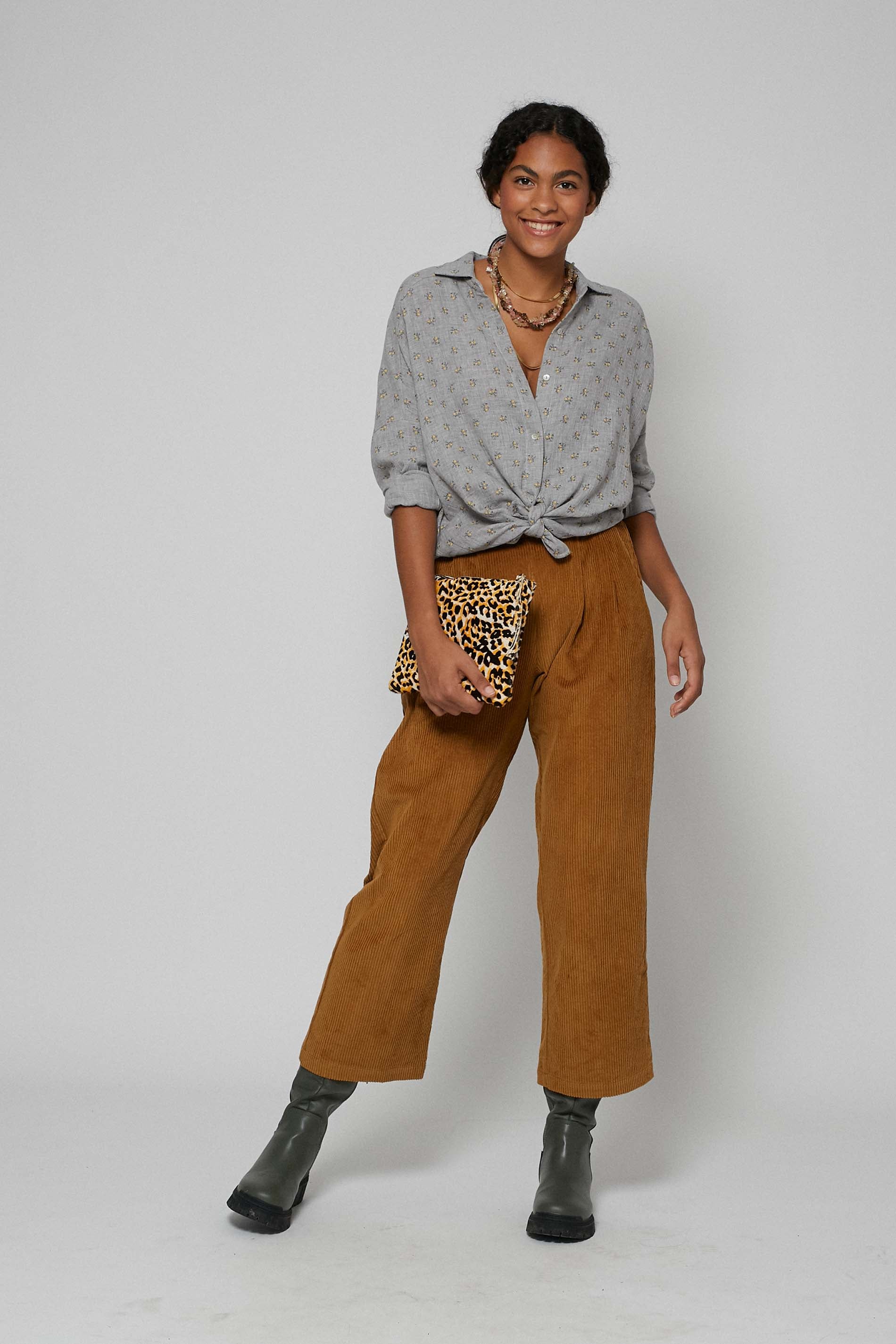 BLUSA STAR FLOR MOSTAZA