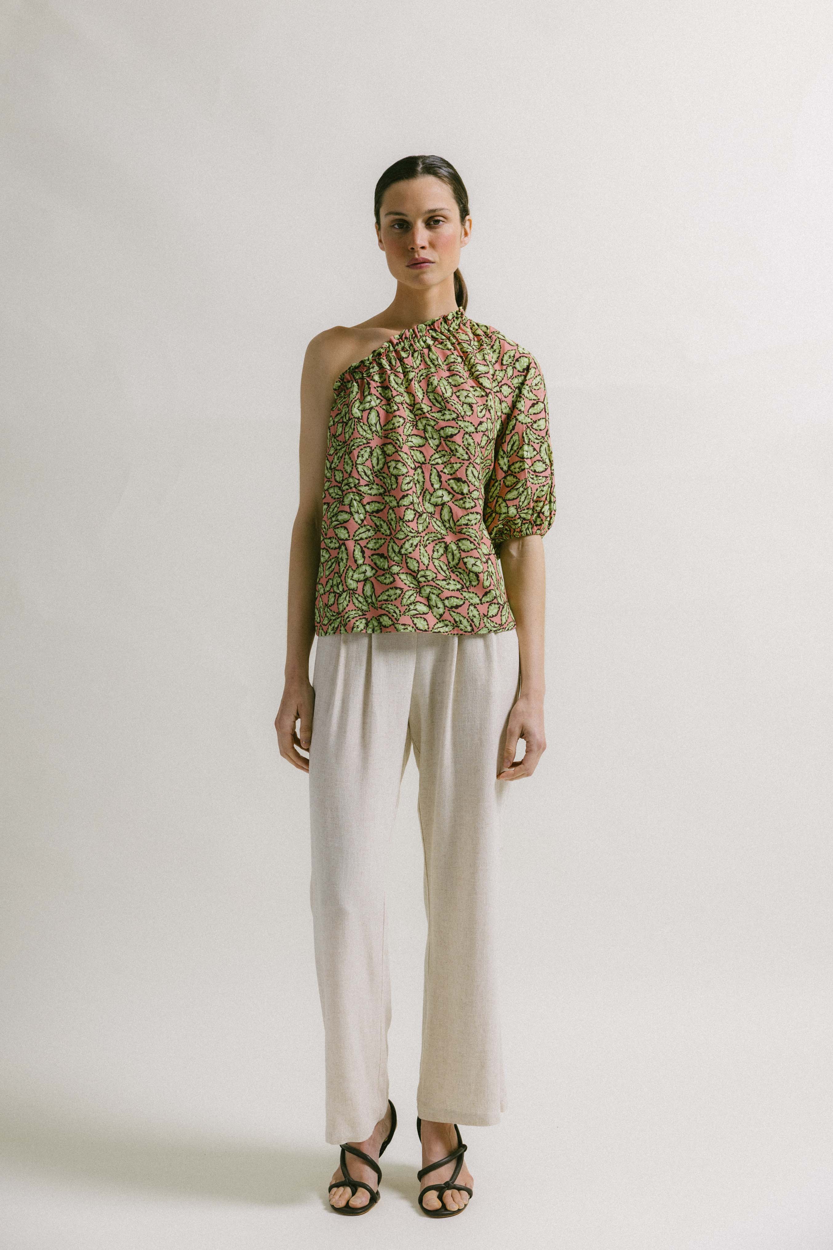 Blusa LEON asimétrica HOJAS VERDES