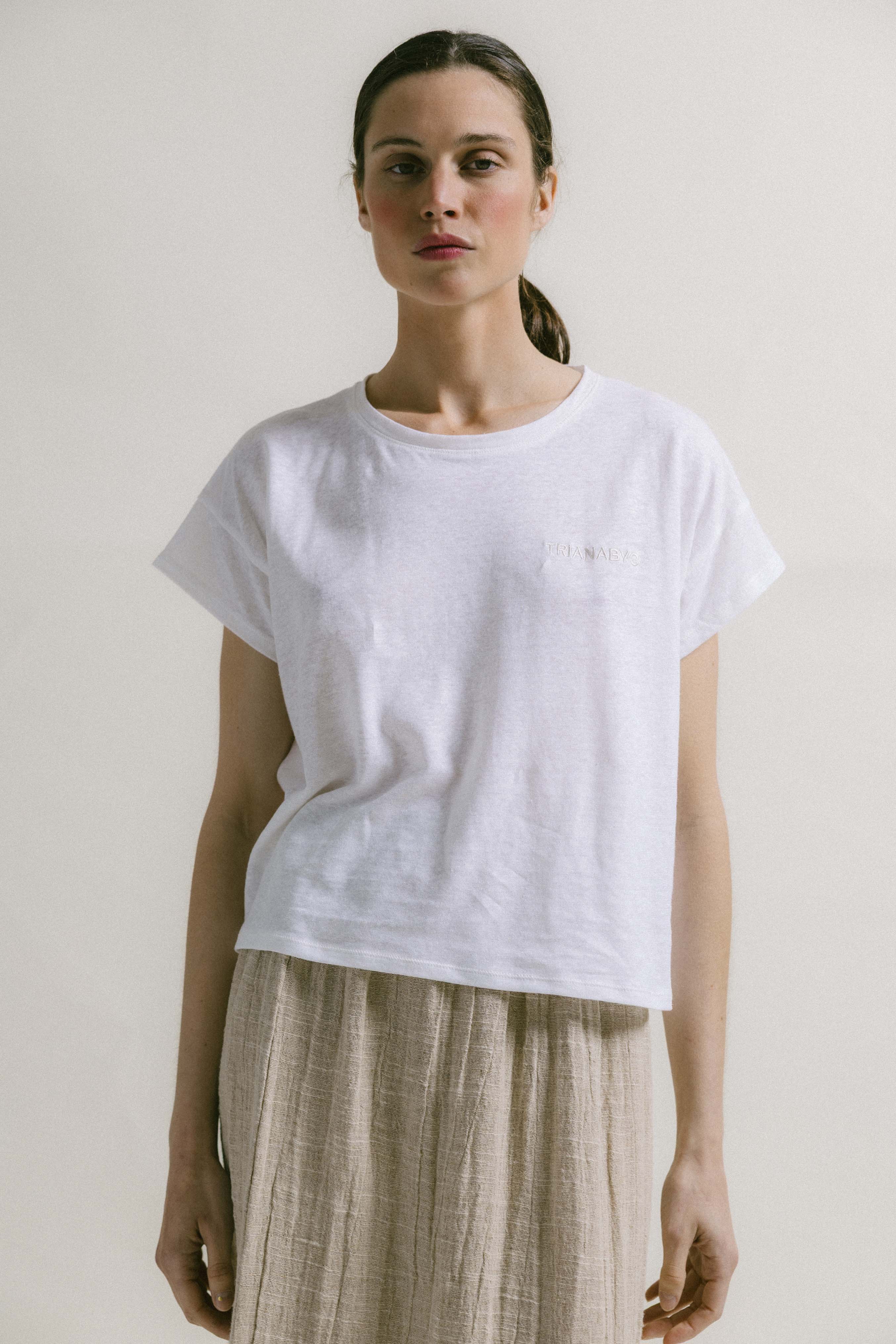 Camiseta blanca bordado TRIANABYC