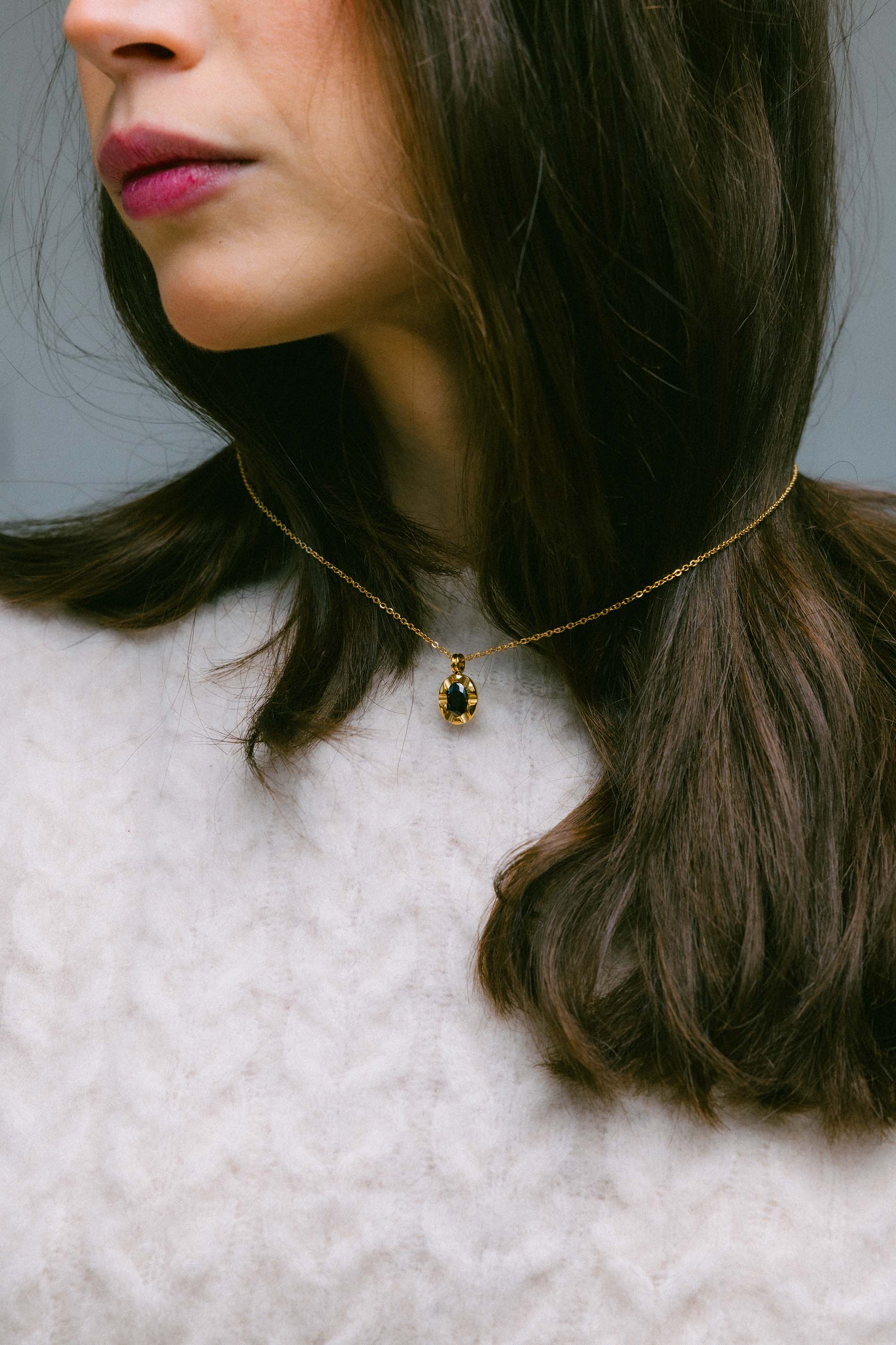 Collar Mons