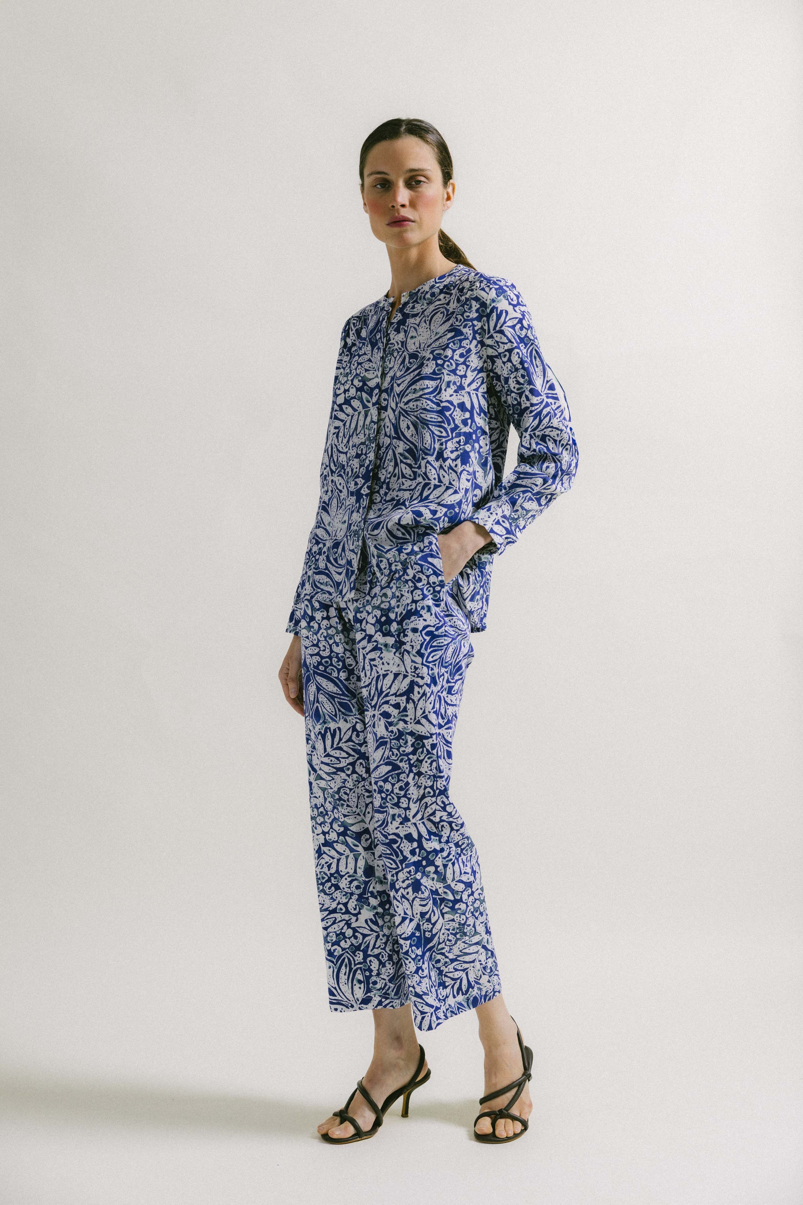 Blusa melbourne ramas bue