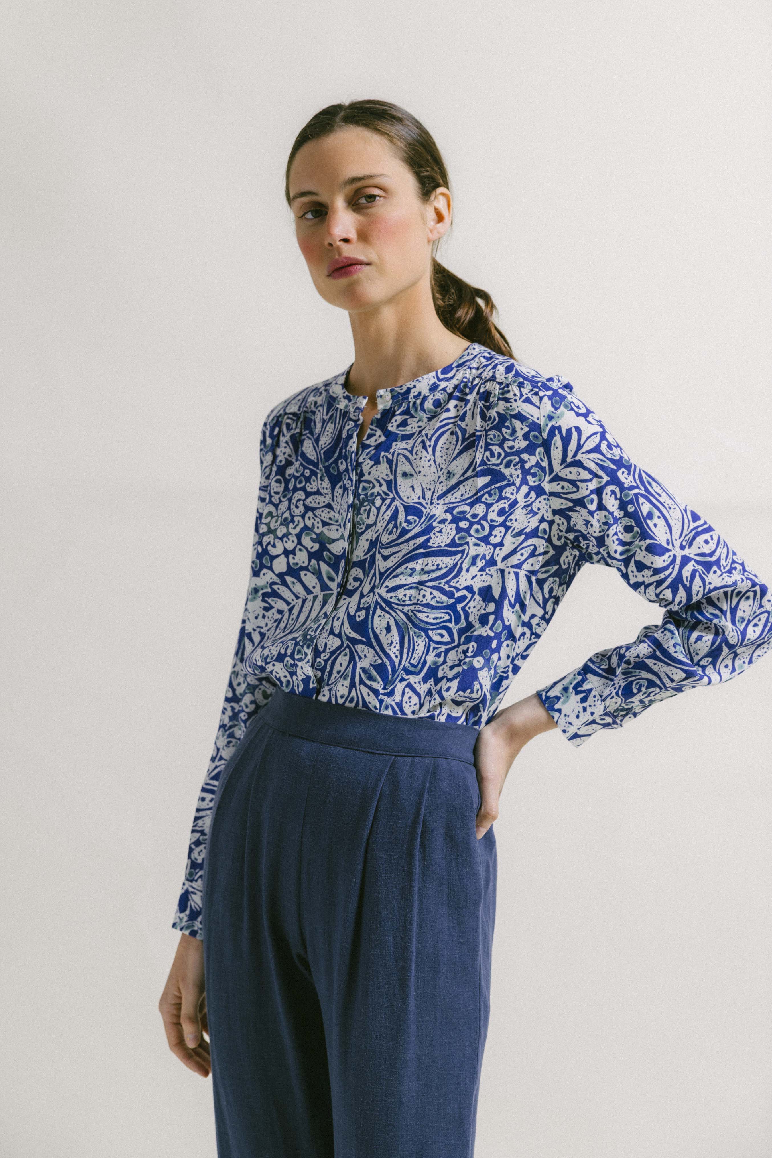 Blusa melbourne ramas bue