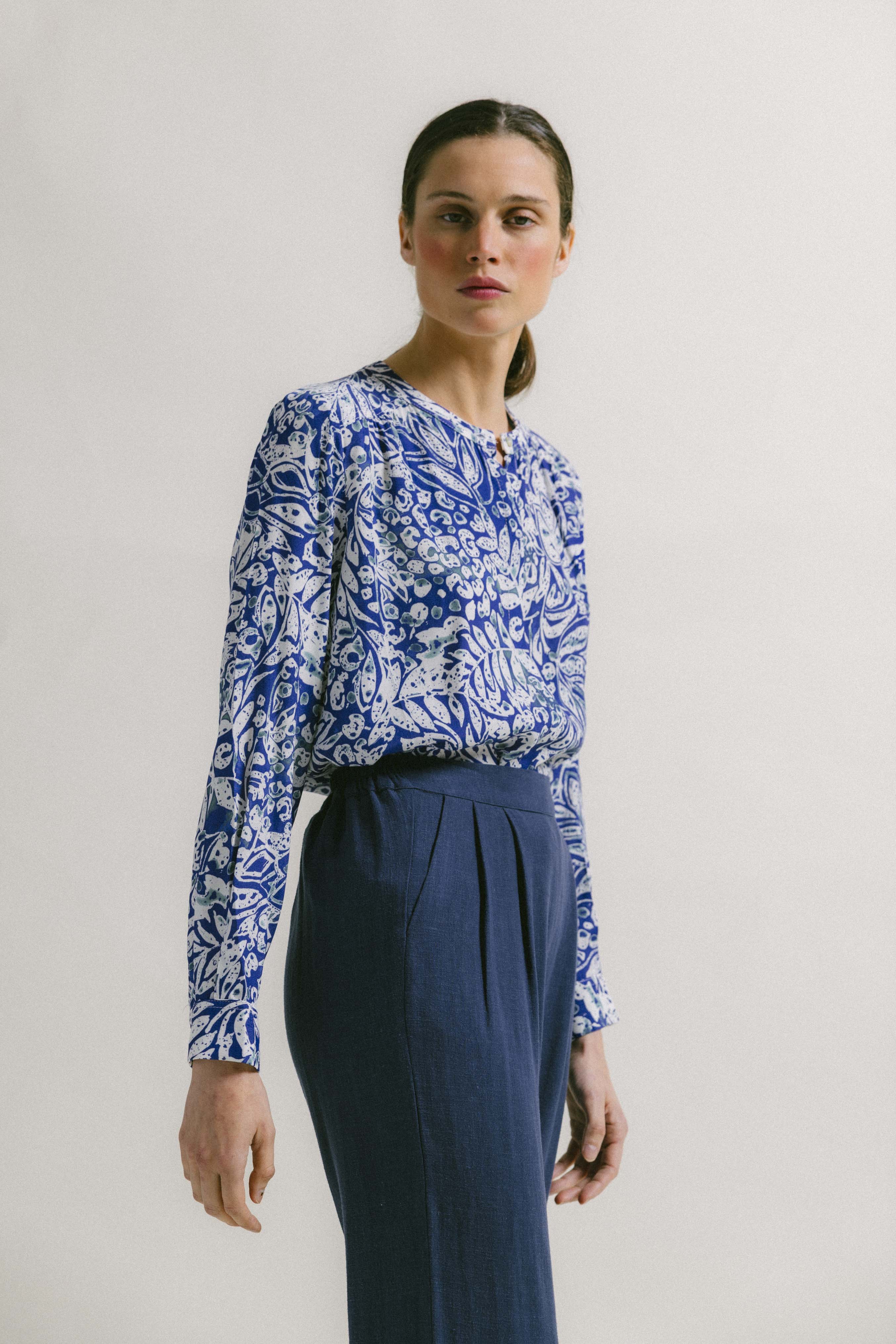 Blusa melbourne ramas bue