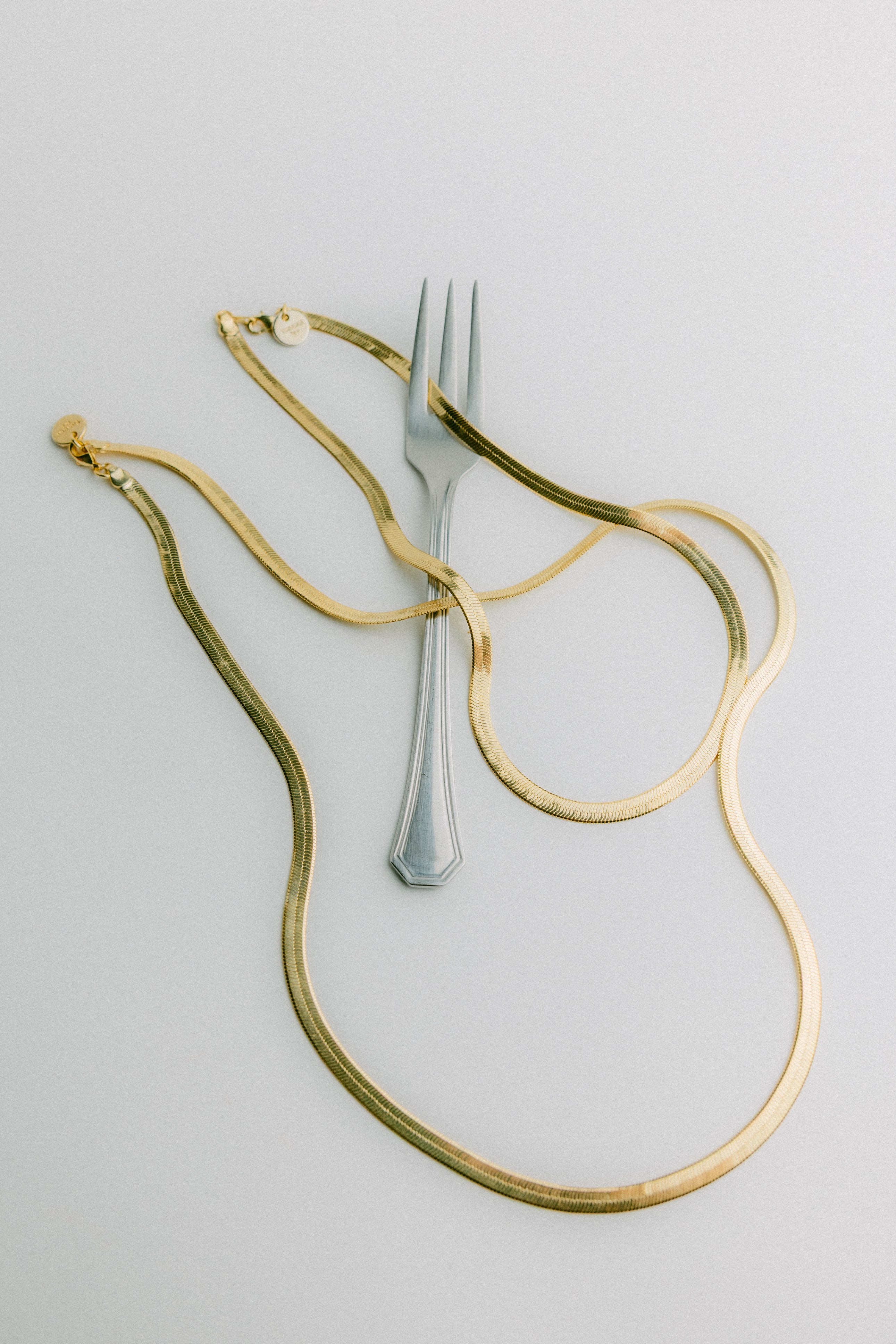 long collier ras du cou