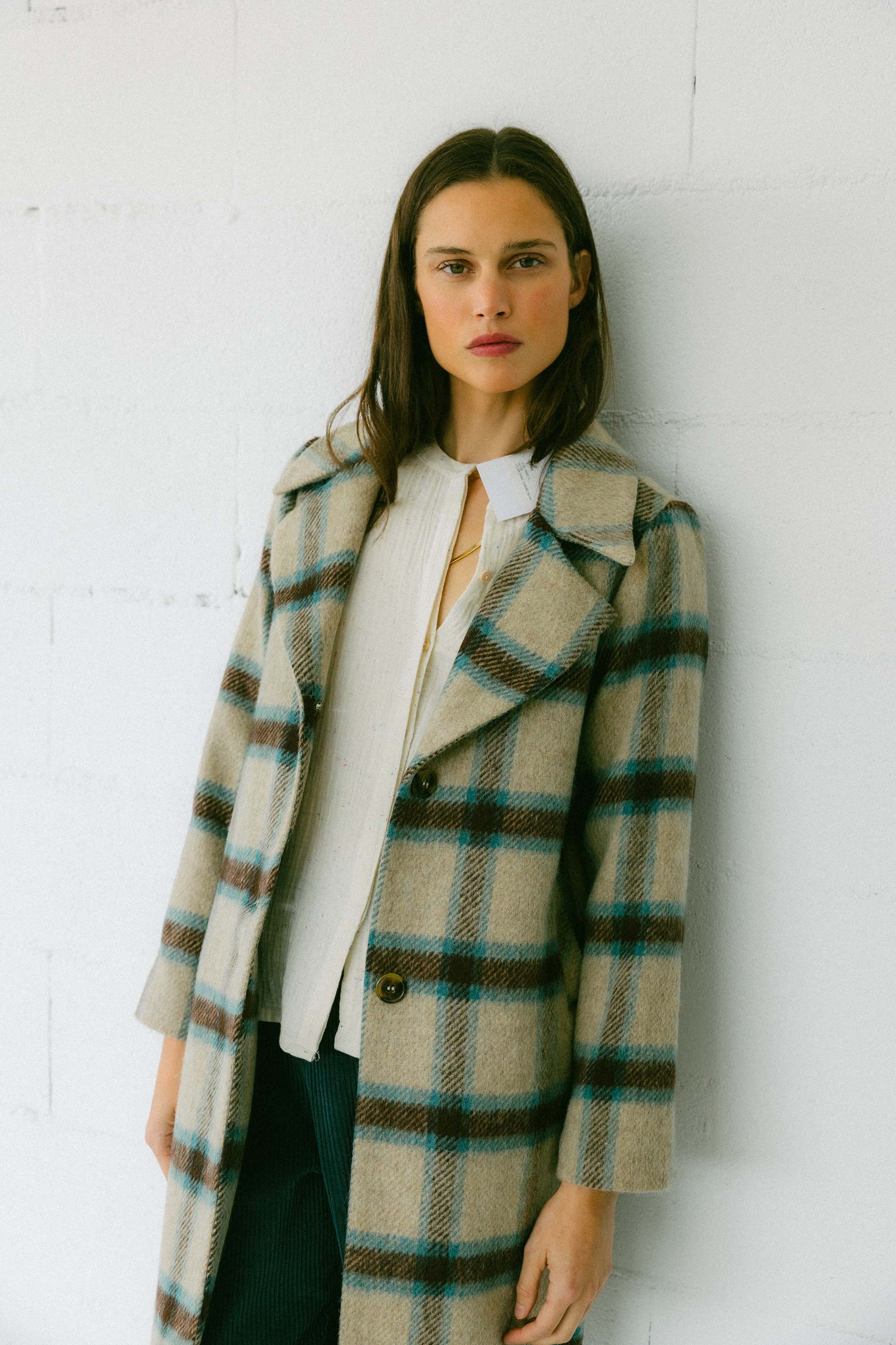 ABRIGO LANA DAKOTA CUADROS agua y crudo