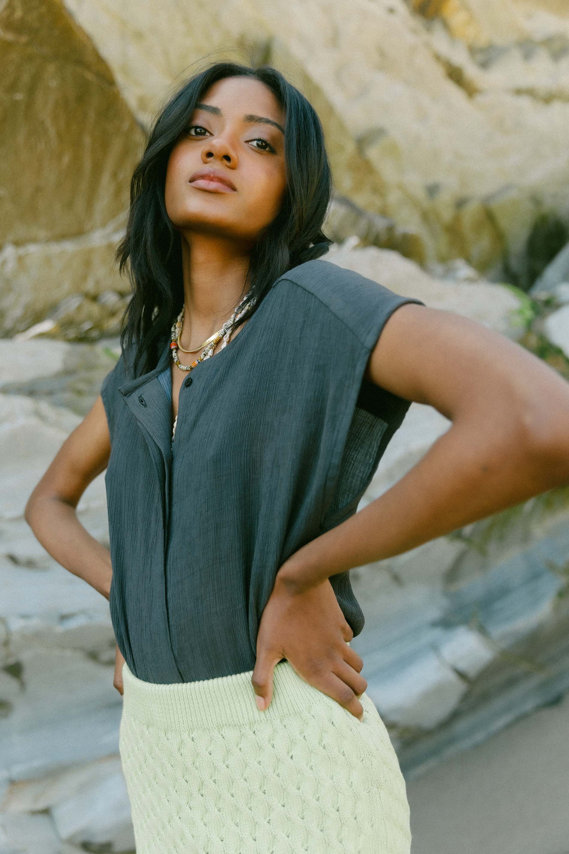 Blusa negra grafito ABEDUL