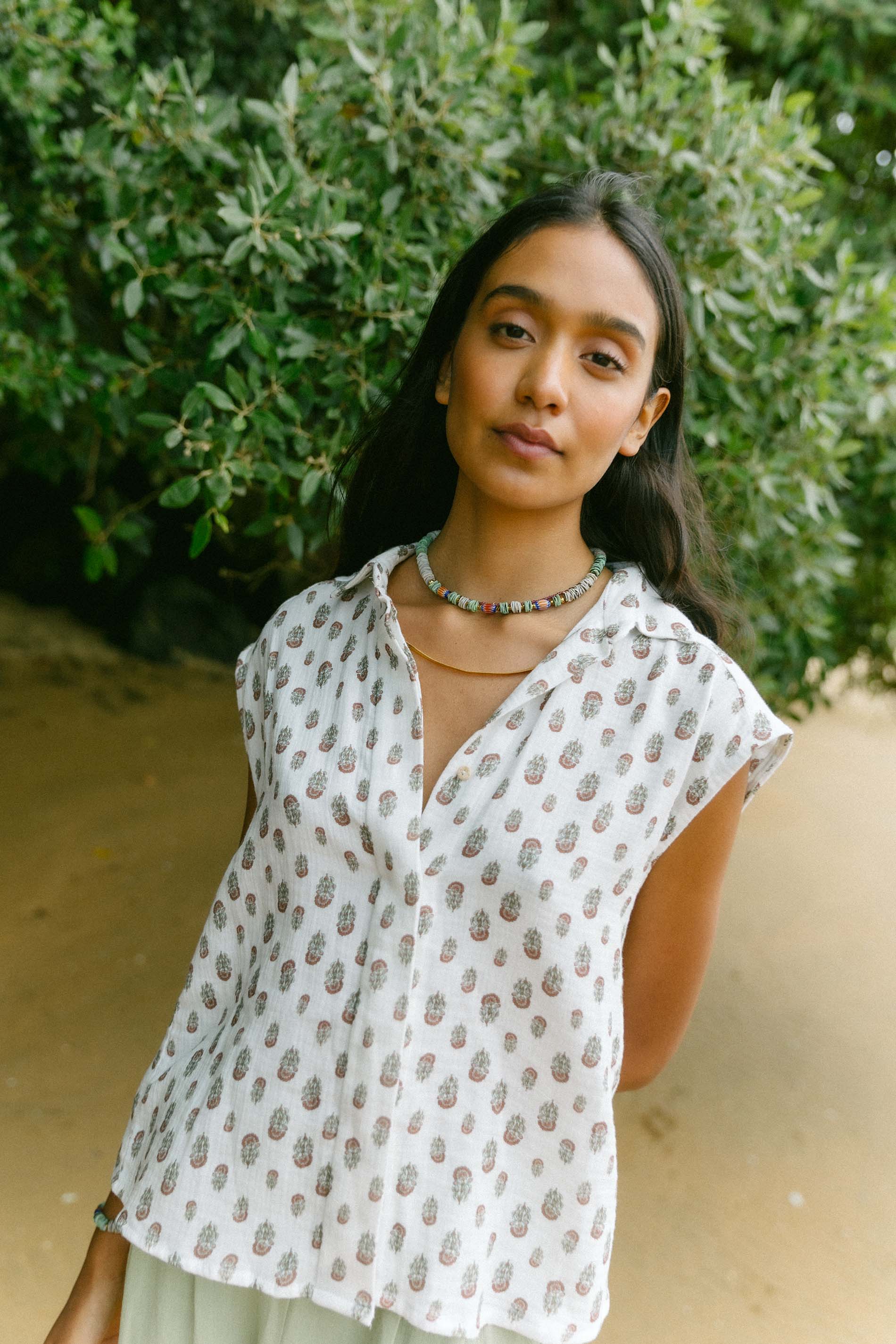 Blusa LUCEA flor tierra