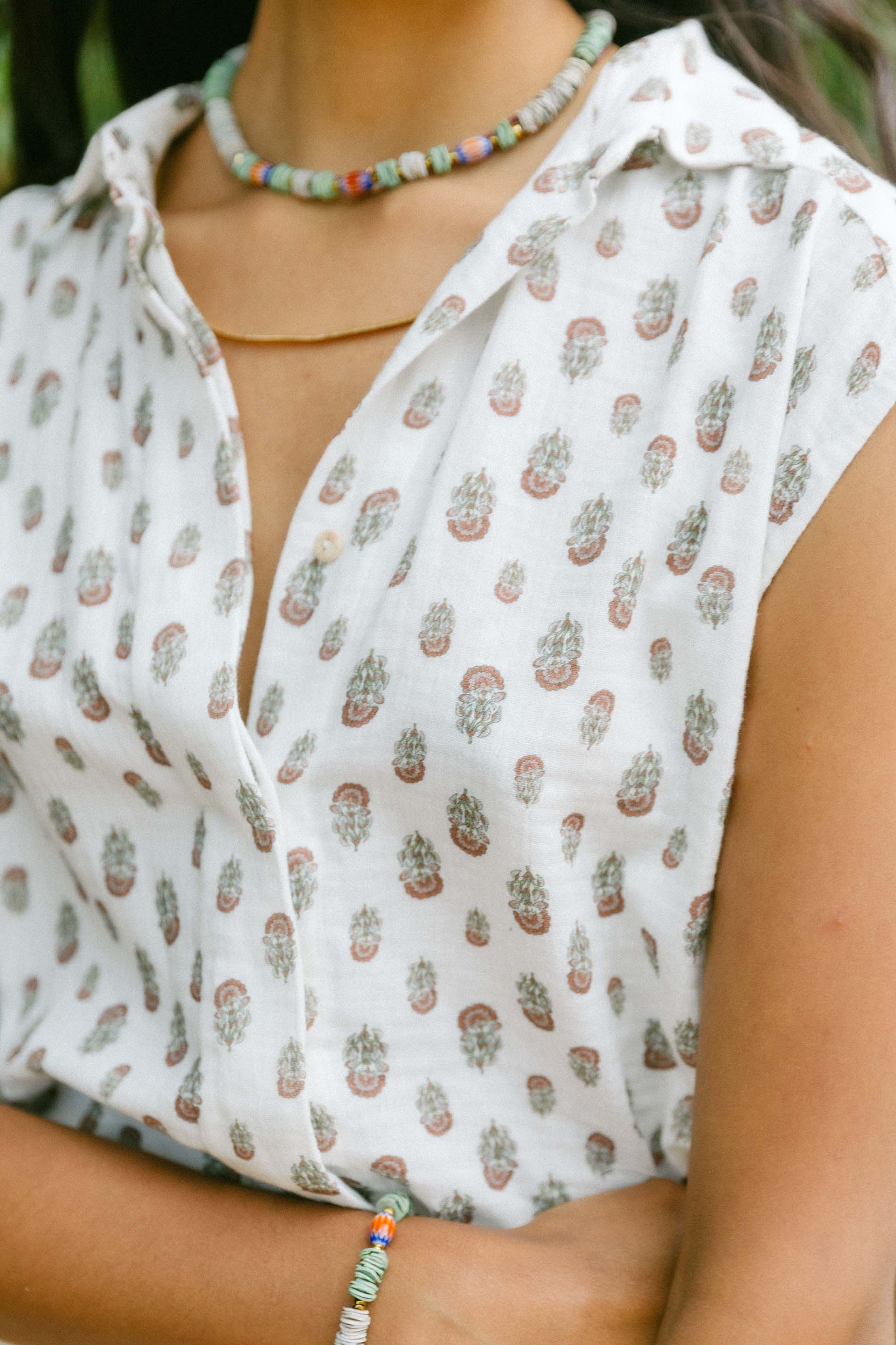 Blusa LUCEA flor tierra