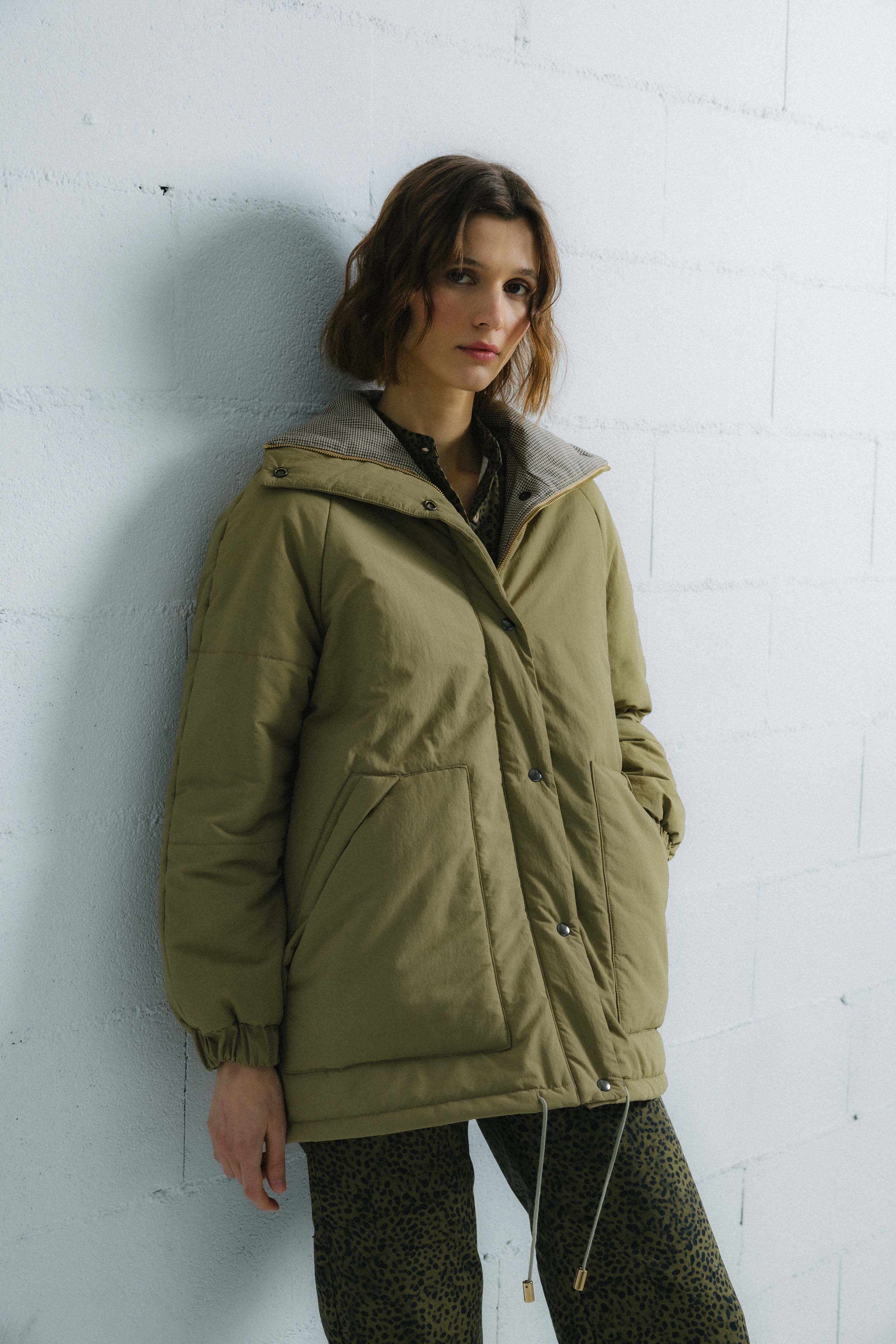 ABRIGO FUJI ACOLCHADO beige