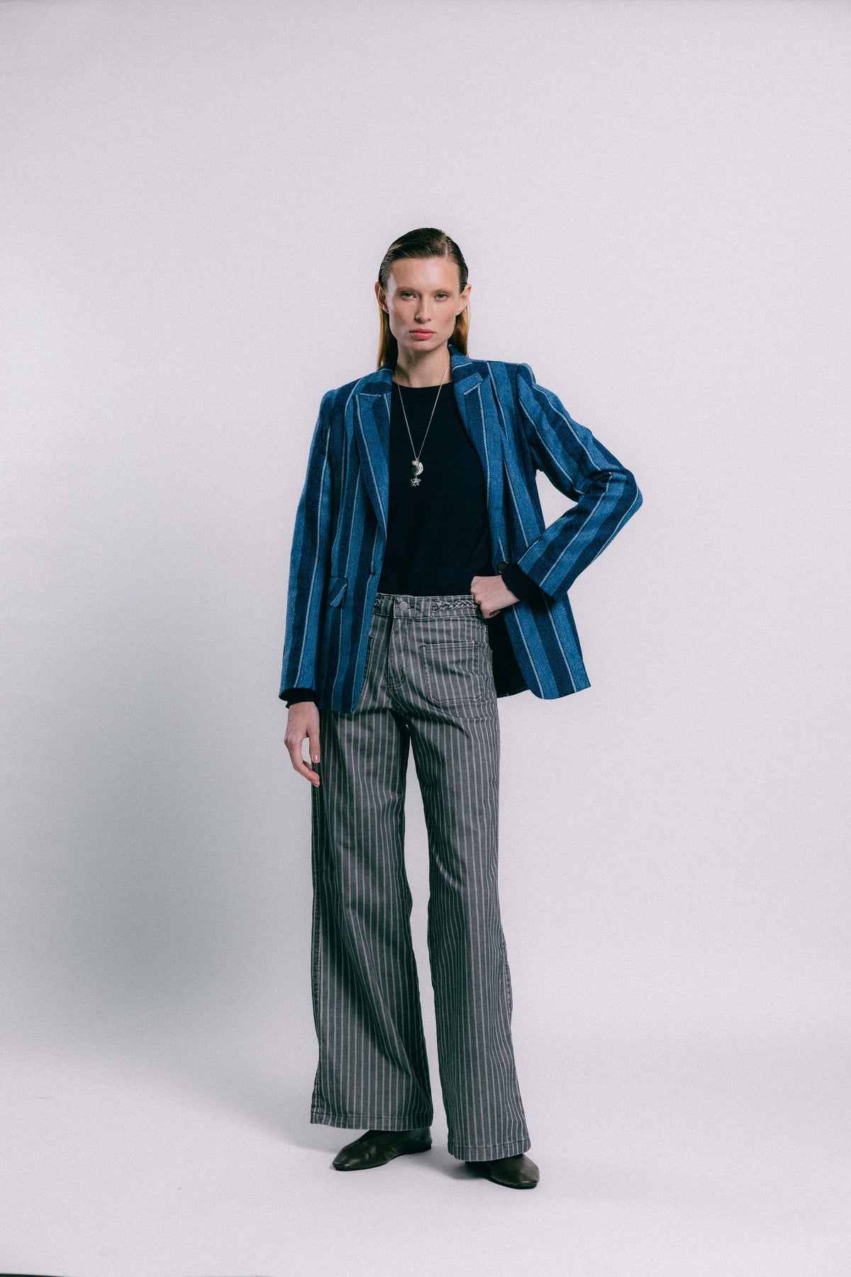 PANTALÓN viena RAYA AZUL