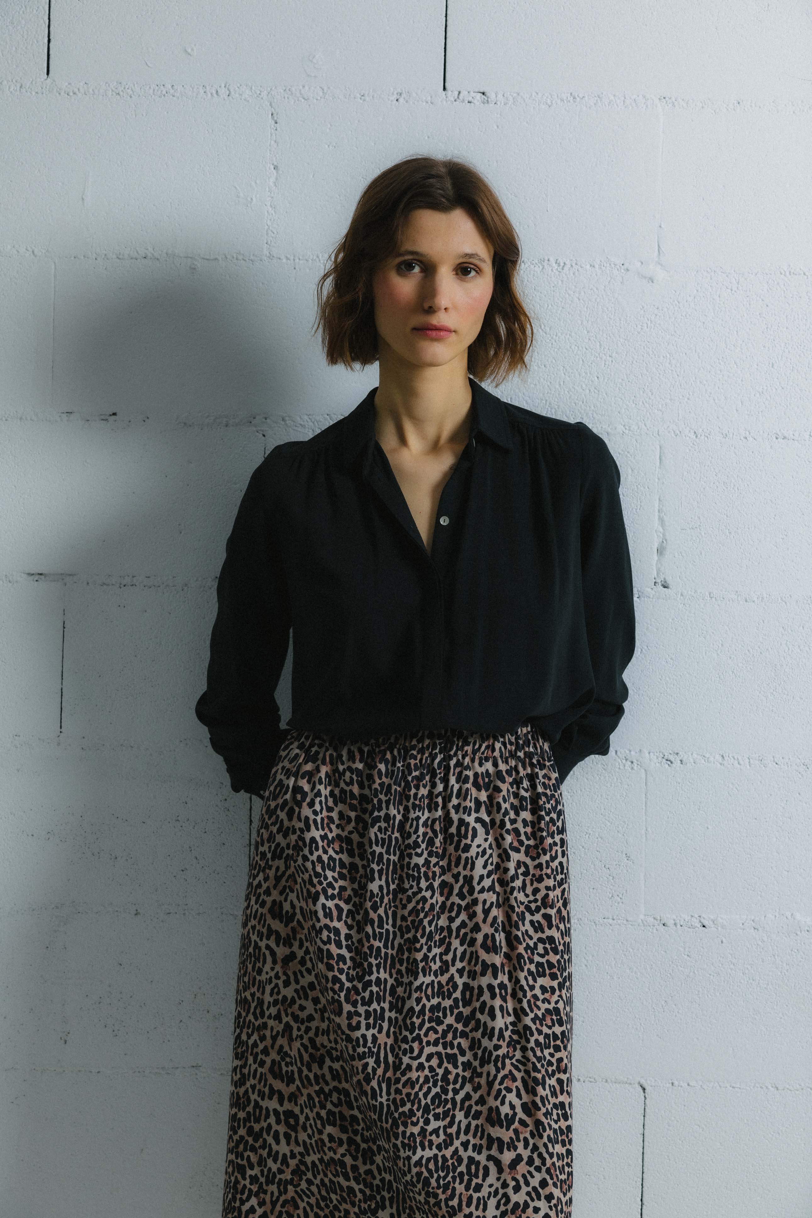 BLUSA PALMA NEGRA