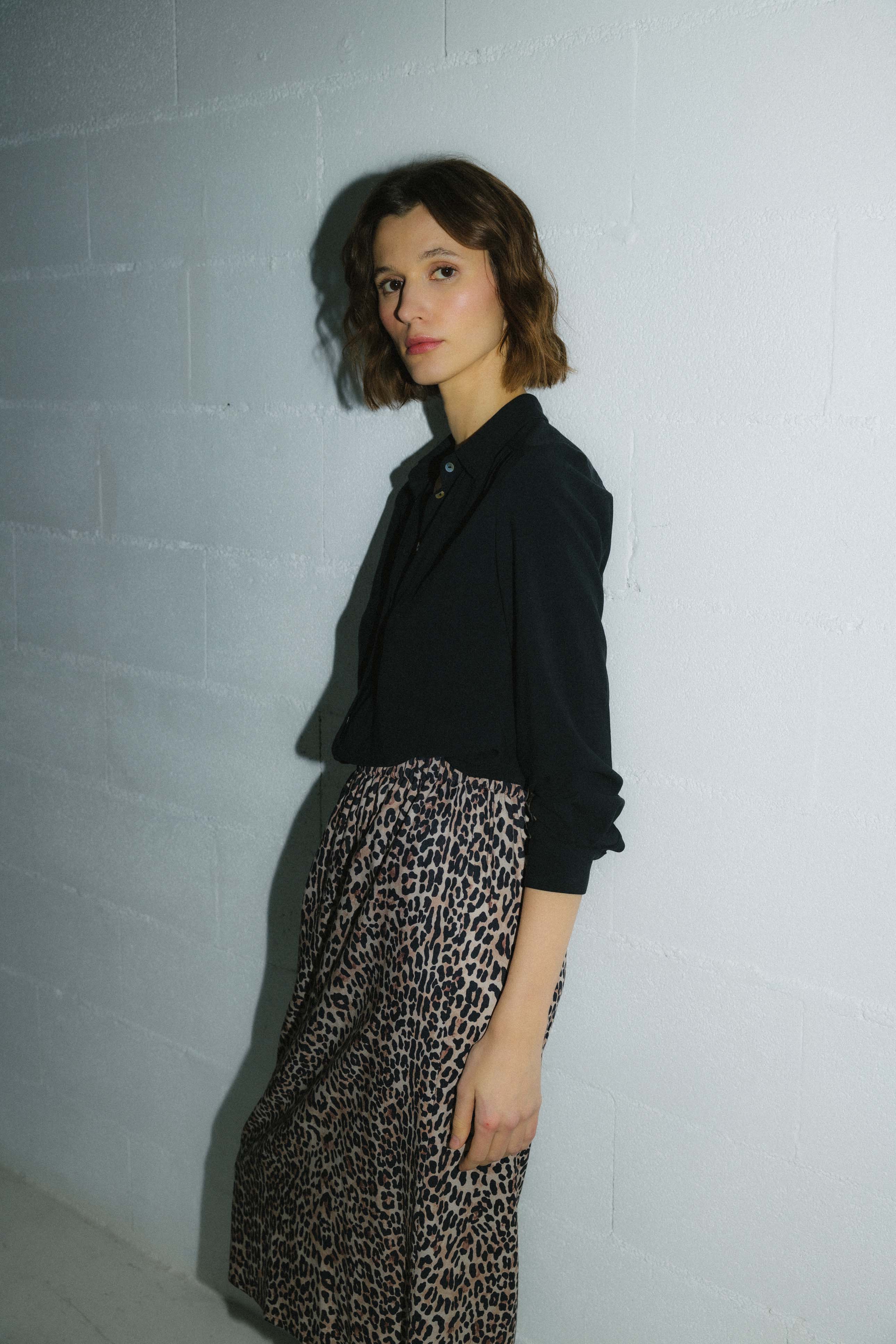 BLUSA PALMA NEGRA