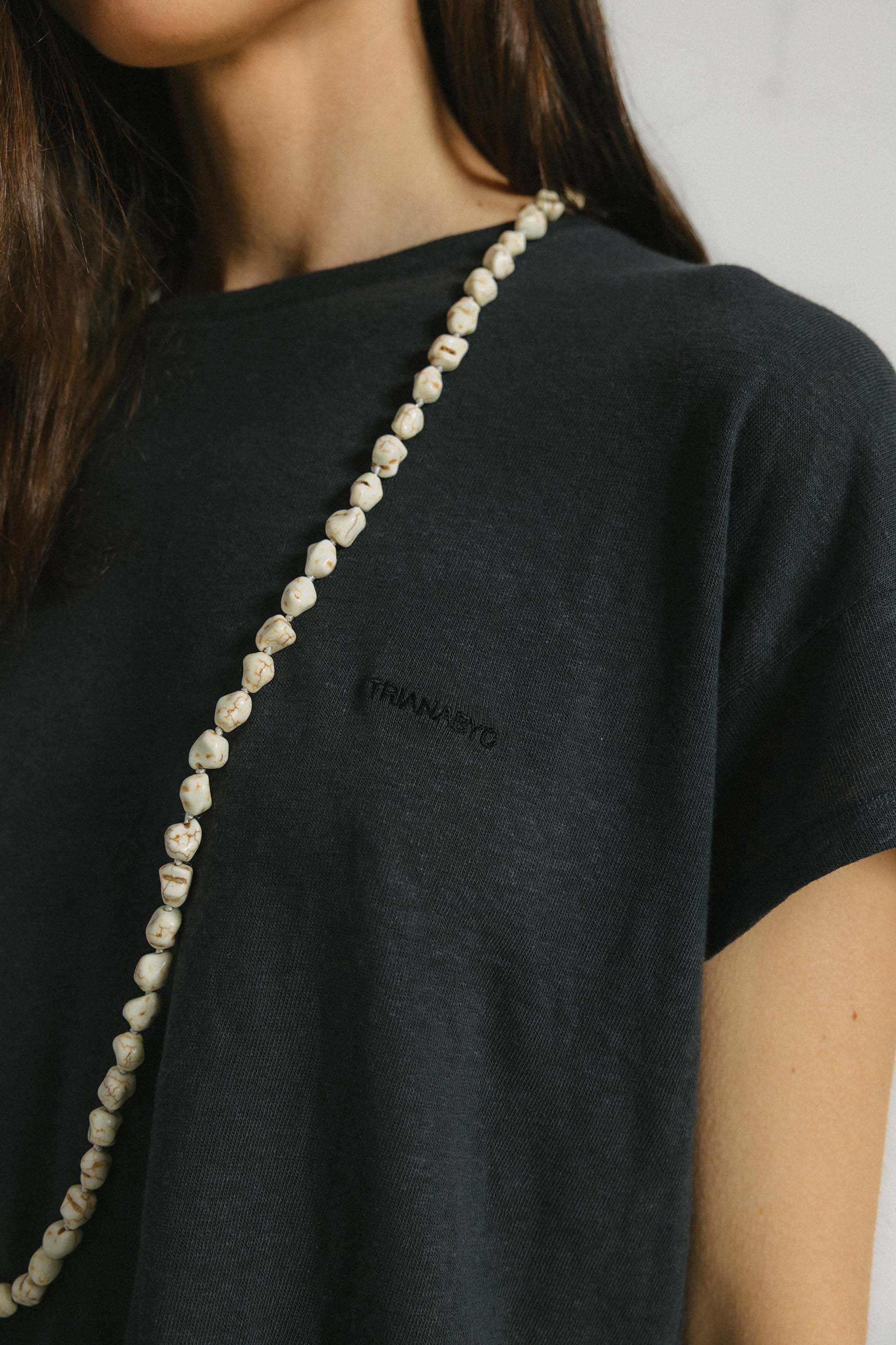 Camiseta antracita bordado TRIANABYC