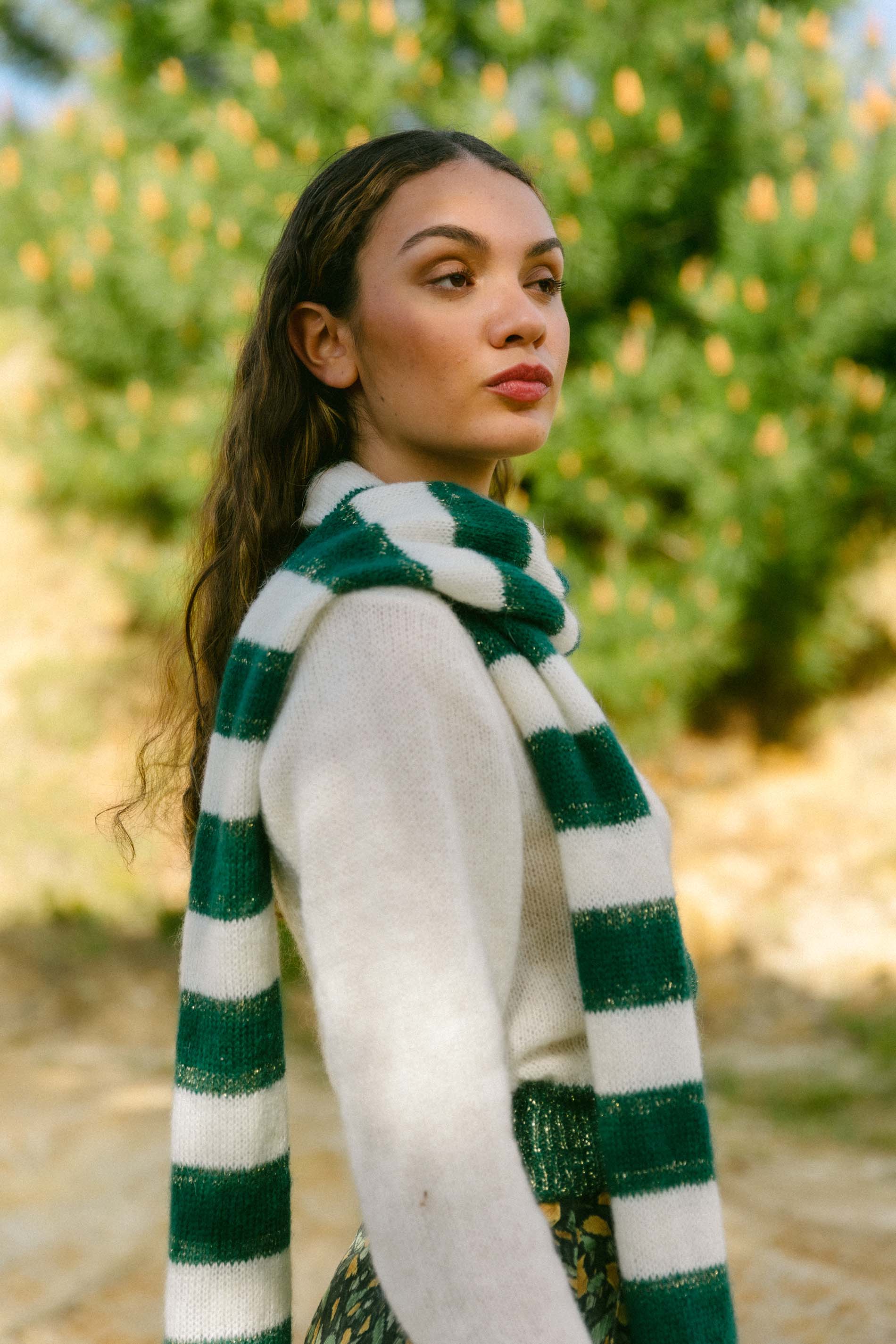 BUFANDA RAYAS CRUDA Y VERDE