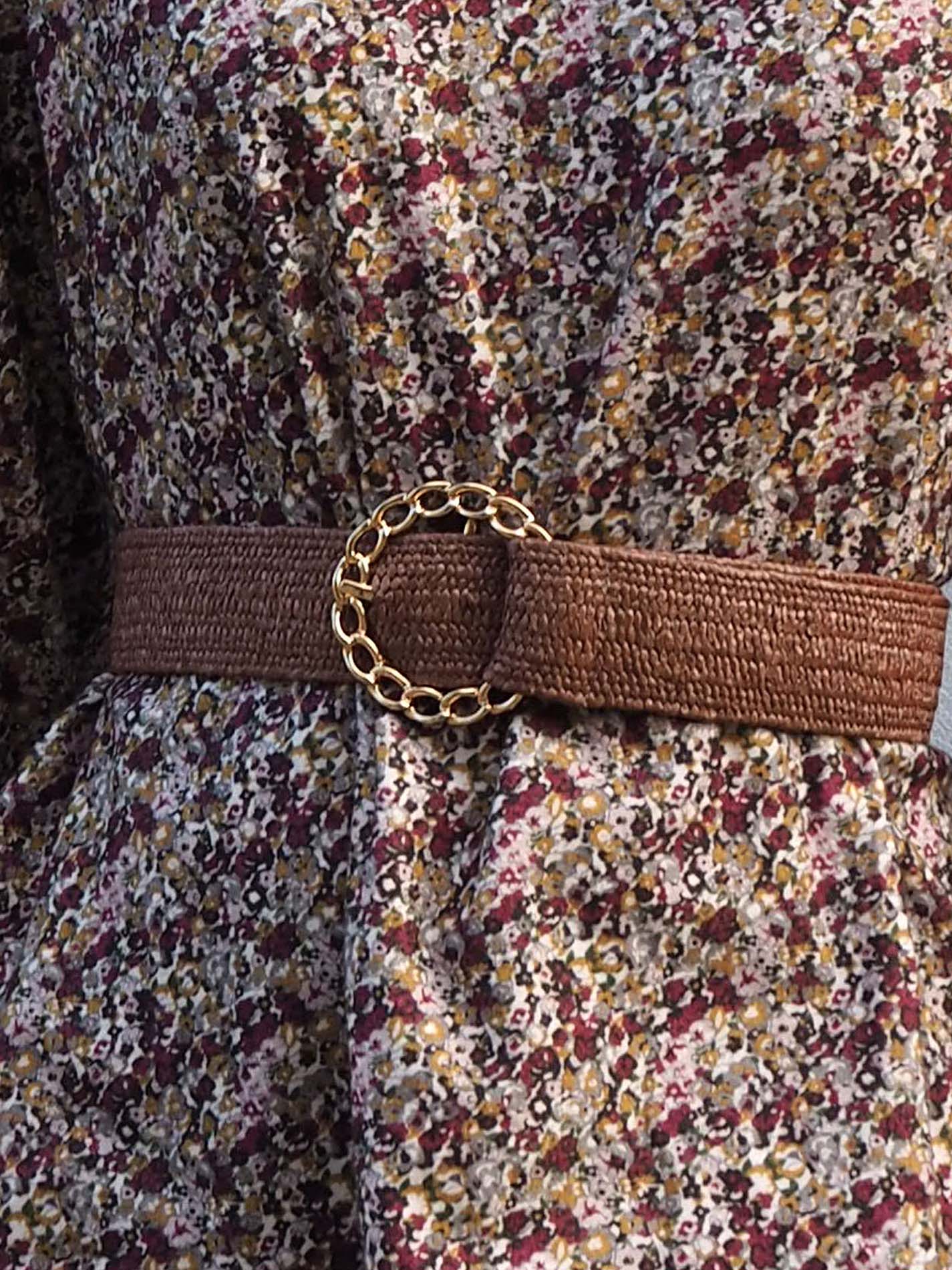 Ceinture marron avec boucle dorée