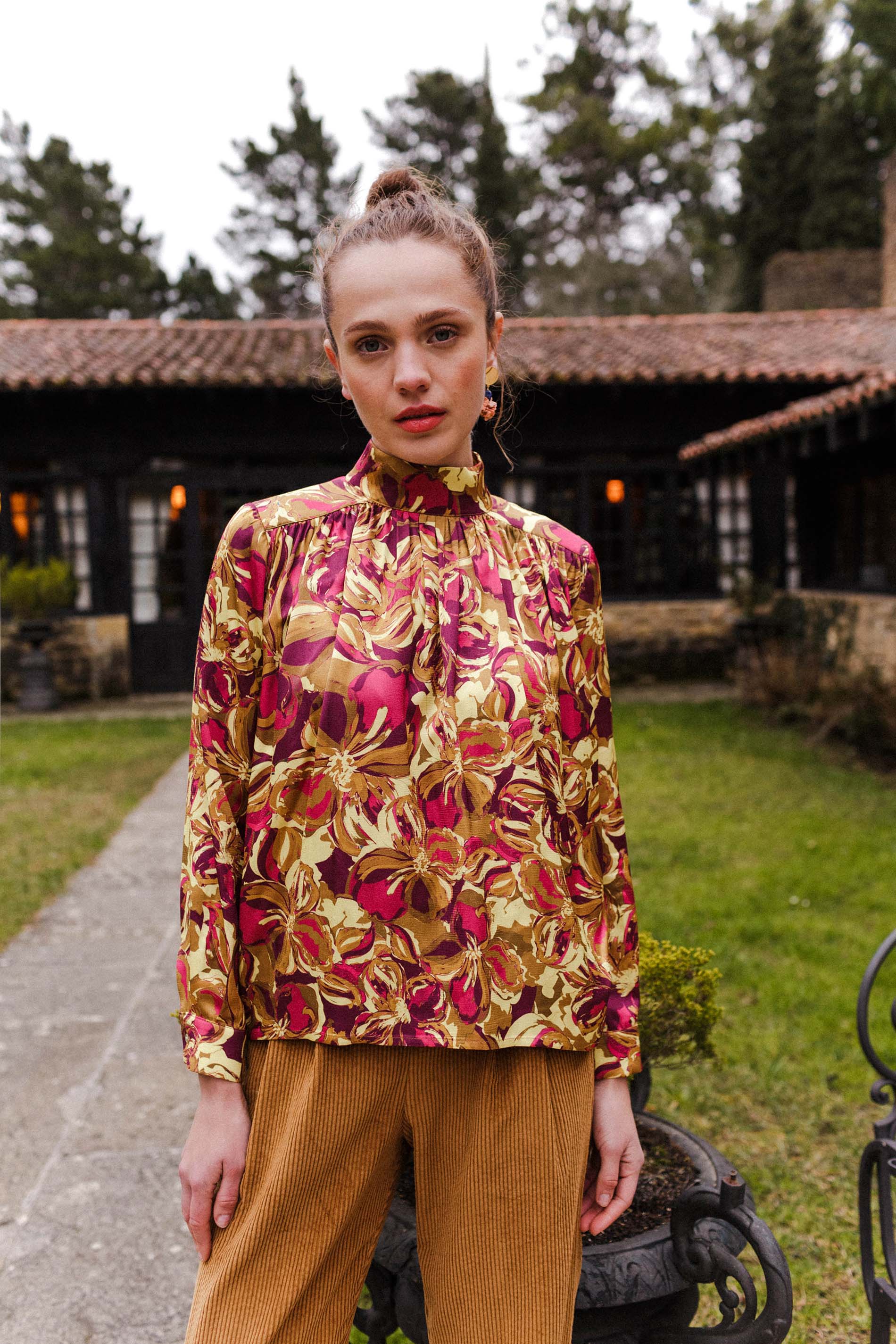 Blusa HALDEN garden print