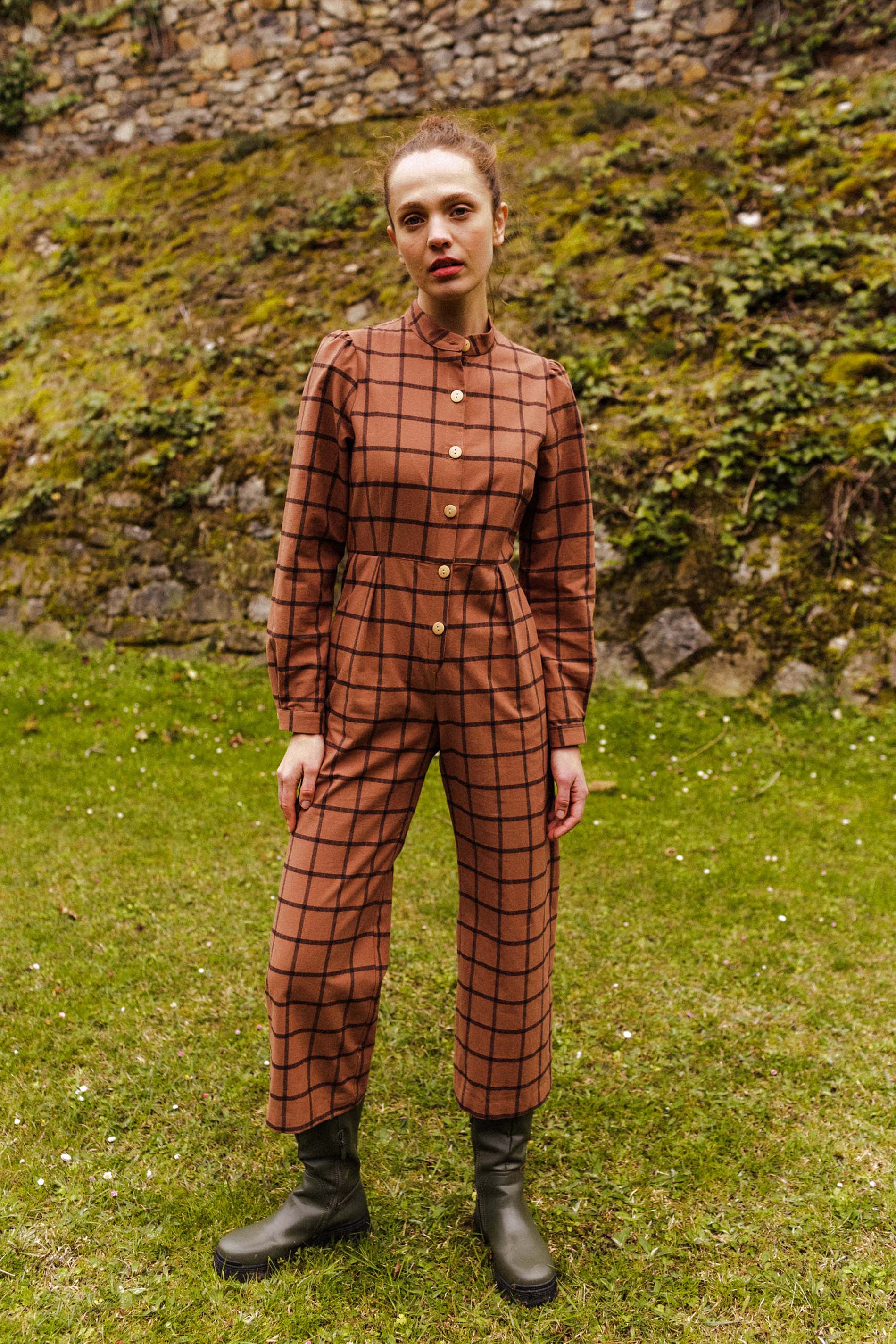 Mono PULA cuadro tierra