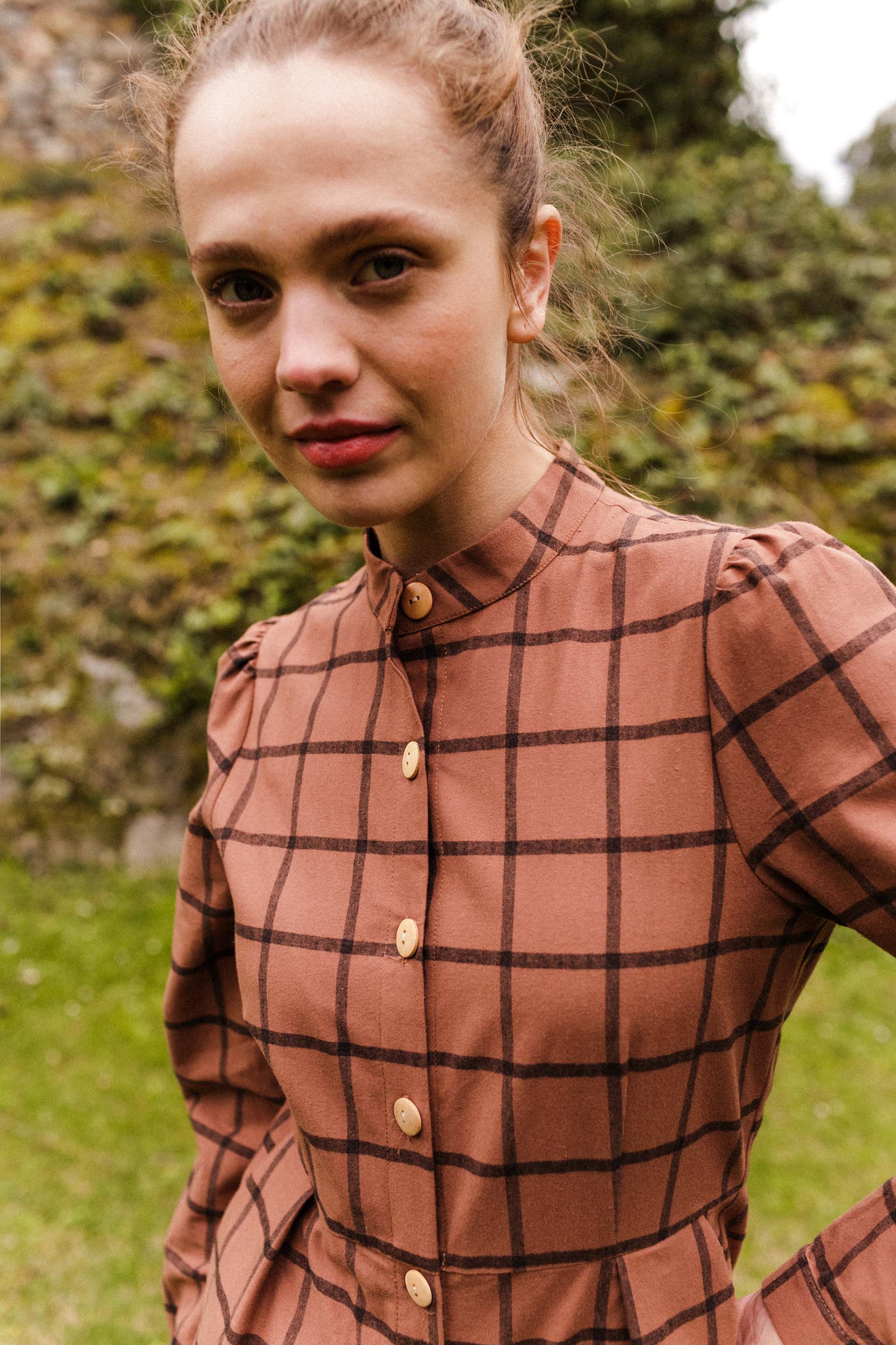 Mono PULA cuadro tierra