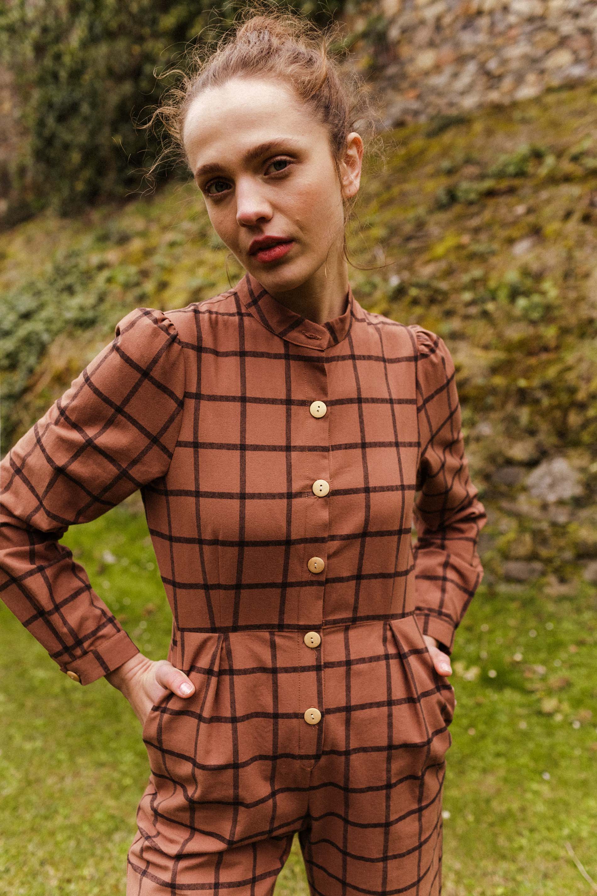 Mono PULA cuadro tierra