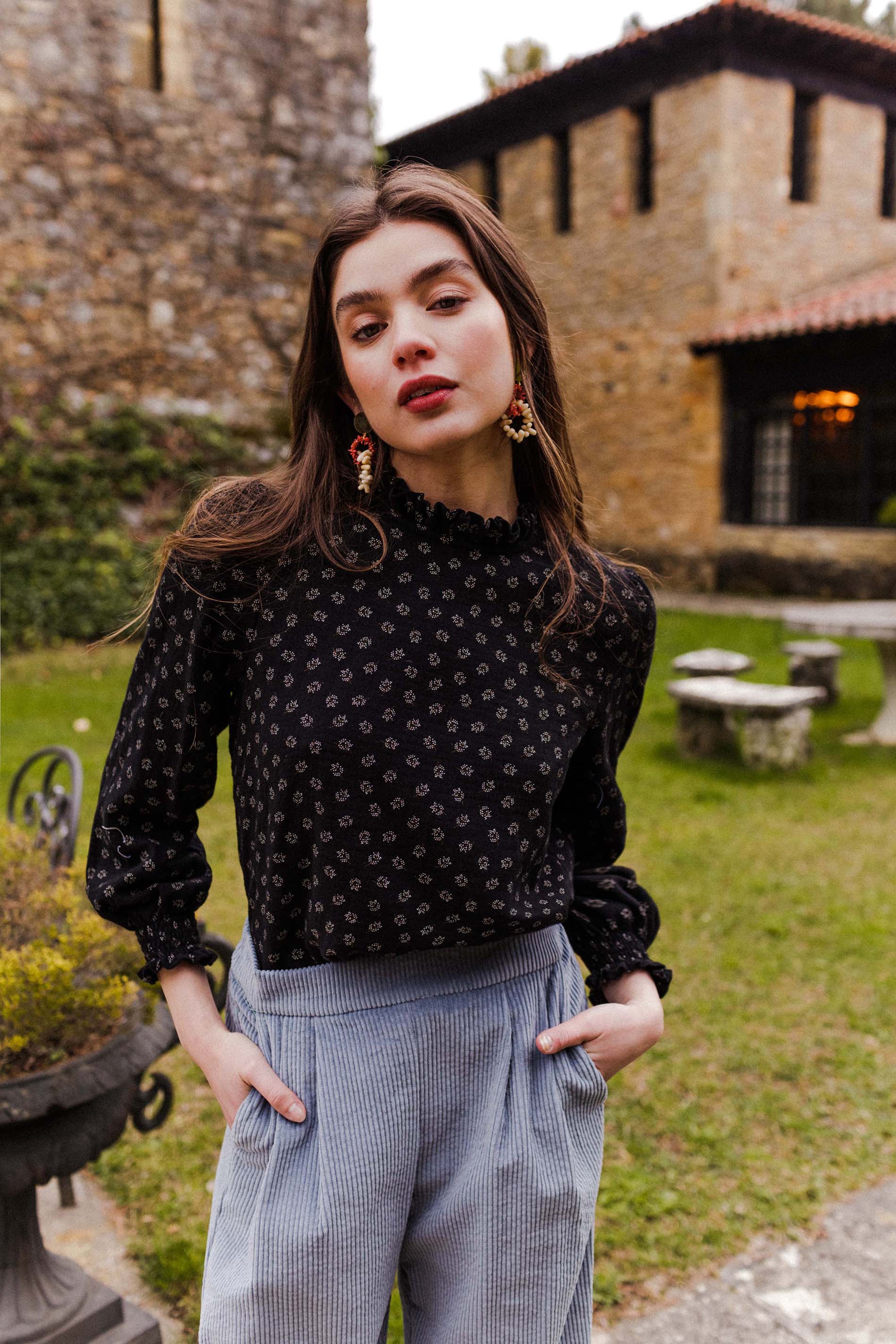 Blusa PORI organic hojas black