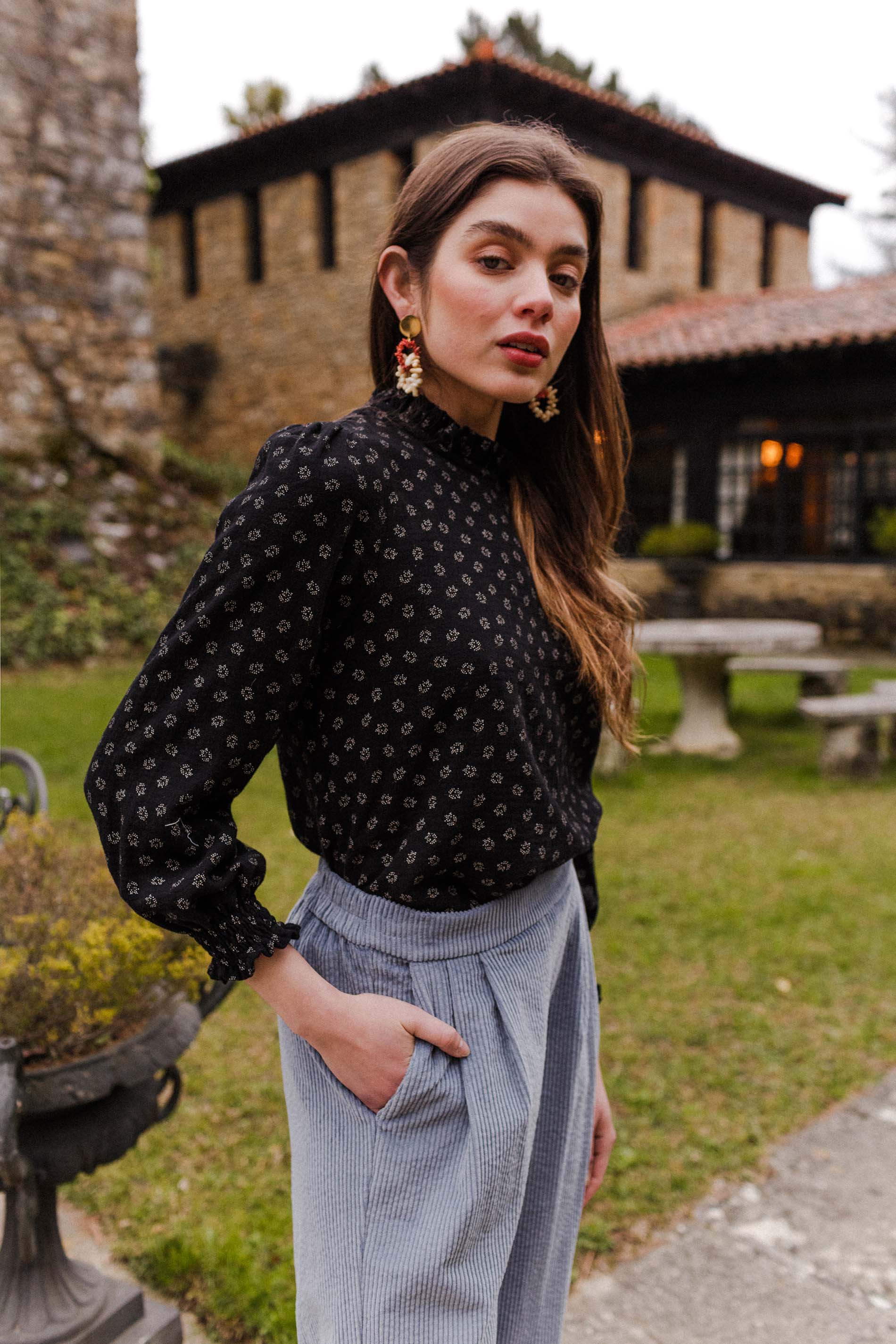 Blusa PORI organic hojas black