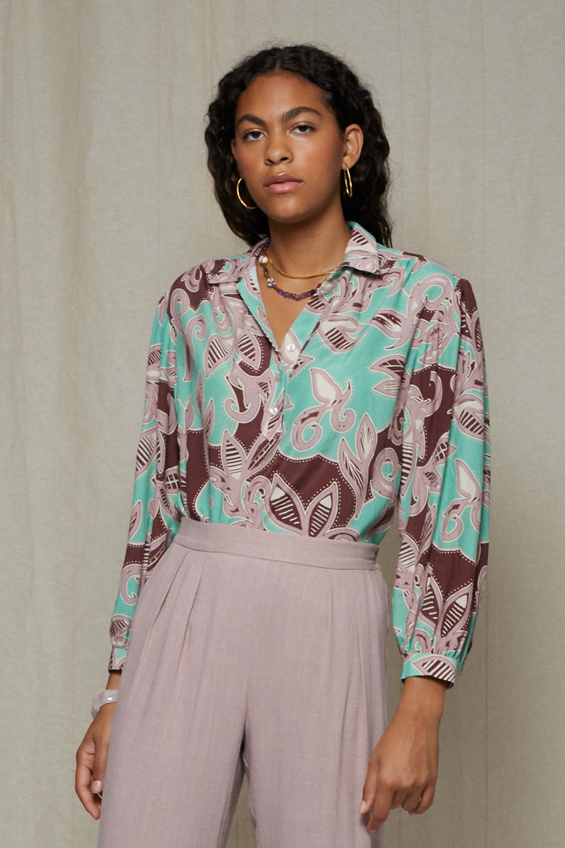 Blusa tropical print OTTA viscosa