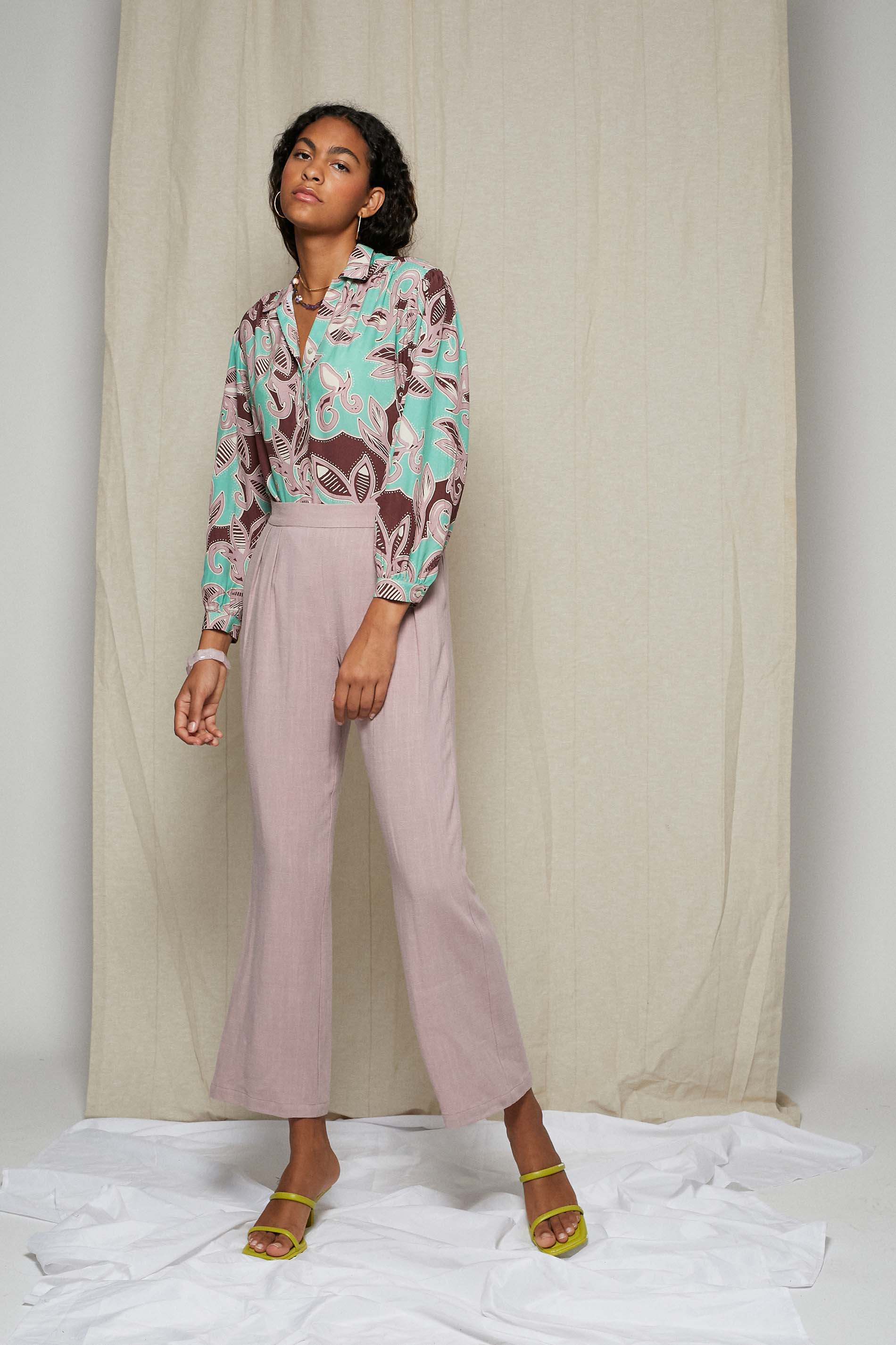 Blusa tropical print OTTA viscosa