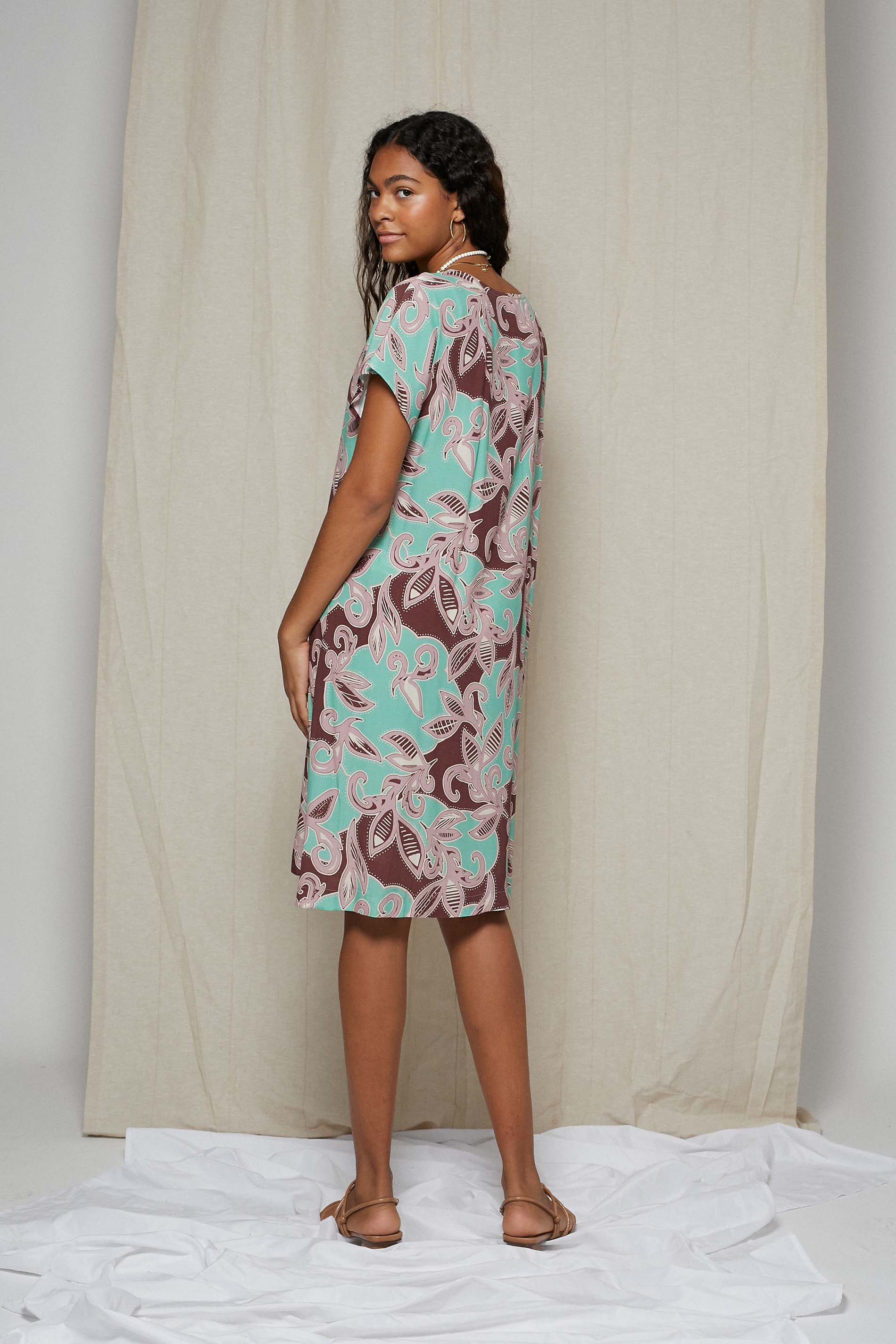 Vestido NEA tropical print mint