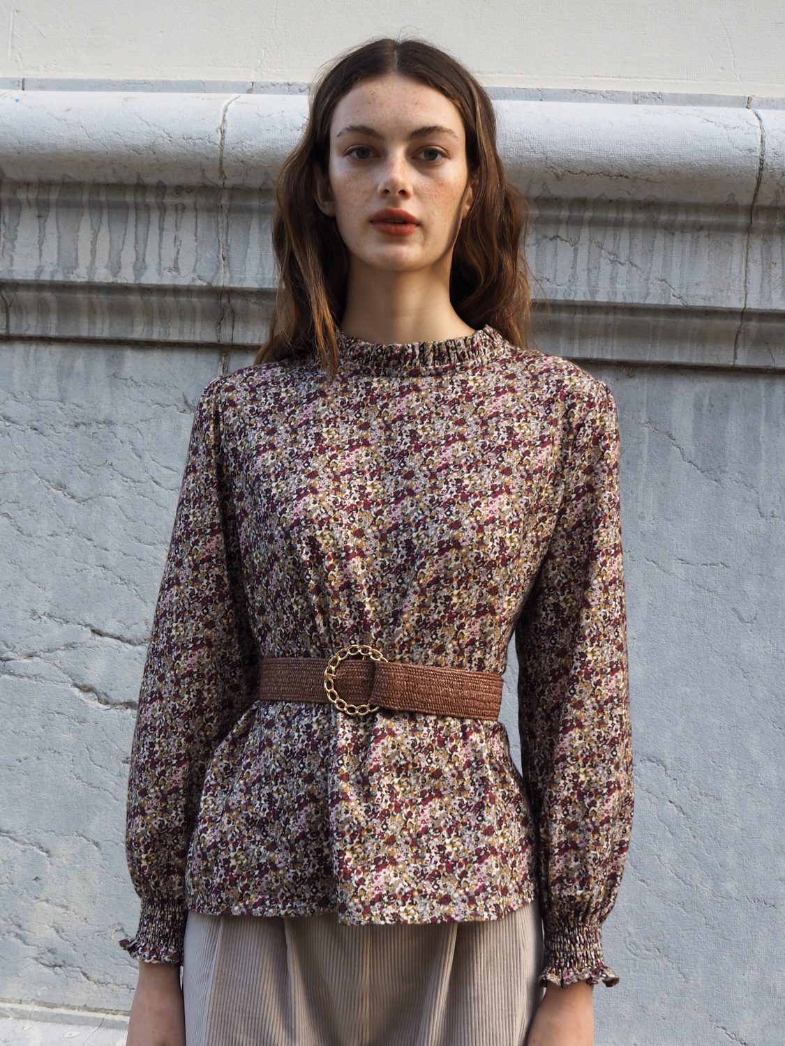 Ceinture marron avec boucle dorée