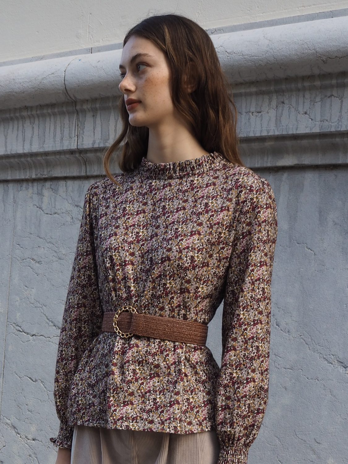 Ceinture marron avec boucle dorée
