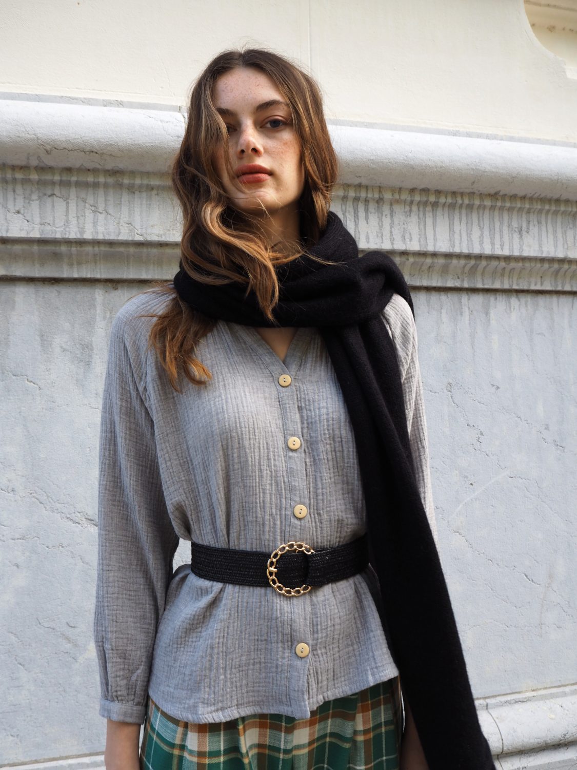Ceinture noire avec boucle dorée