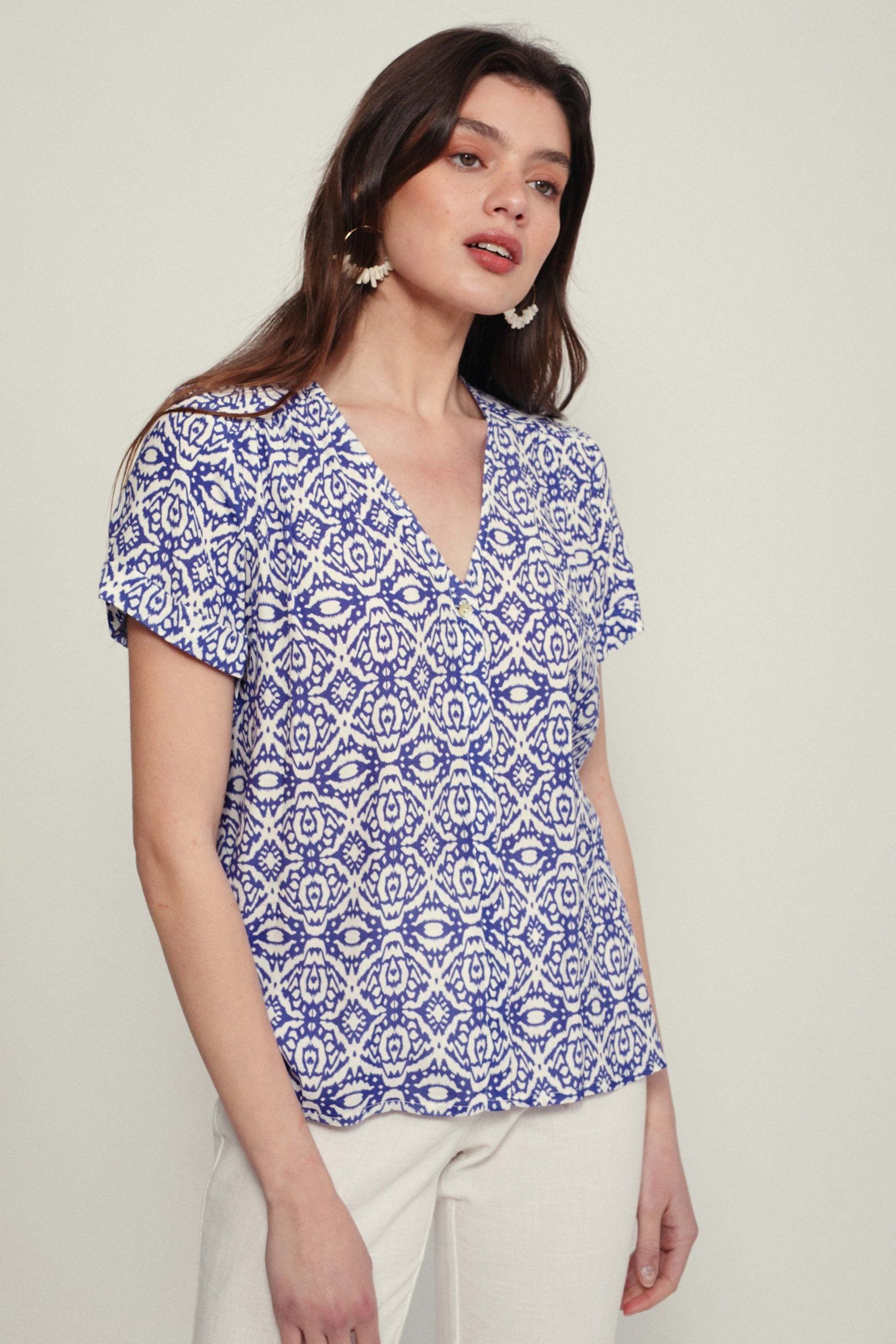 BURNI etnic cardinal blouse