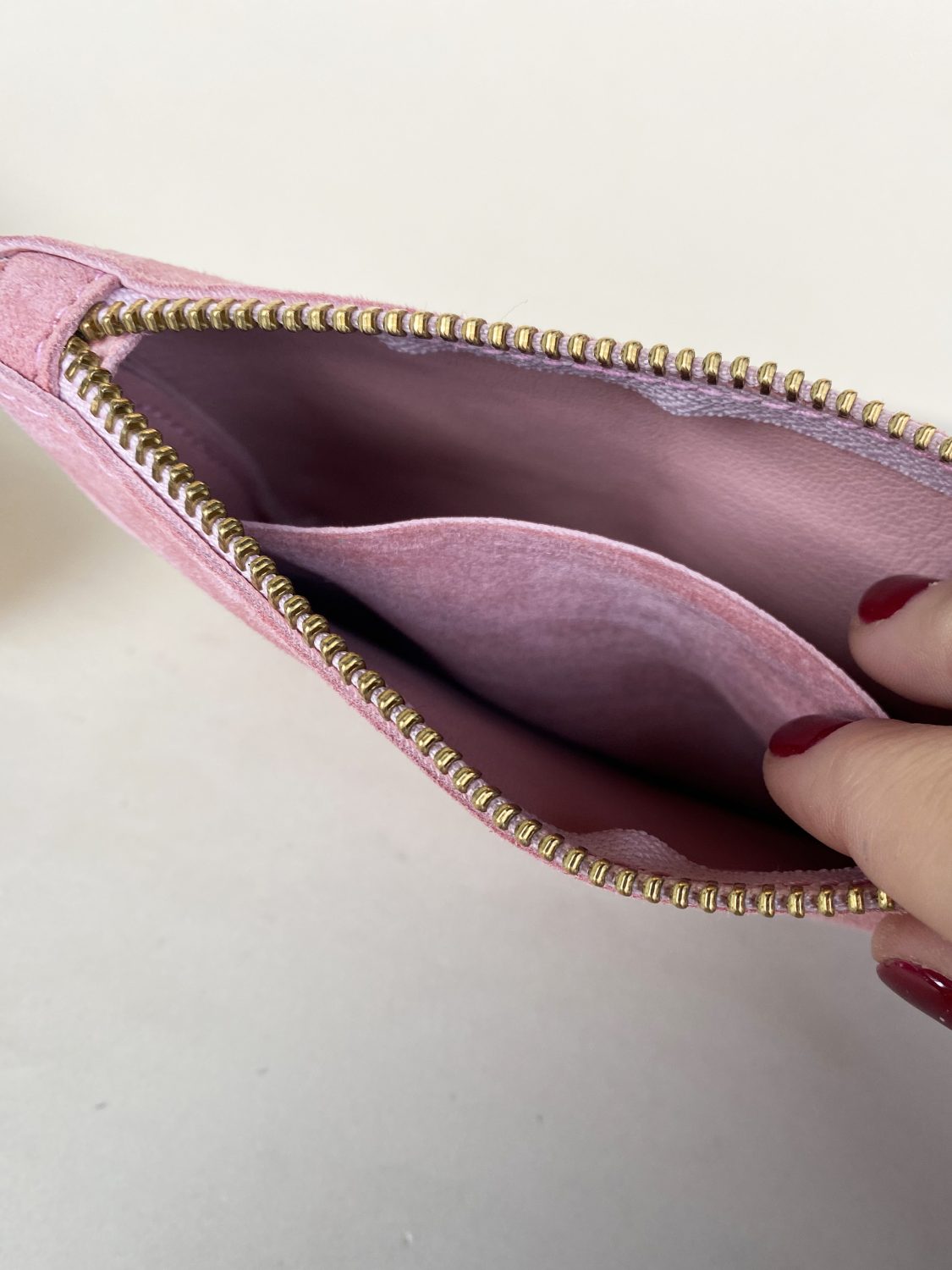 Cartera ante rosa